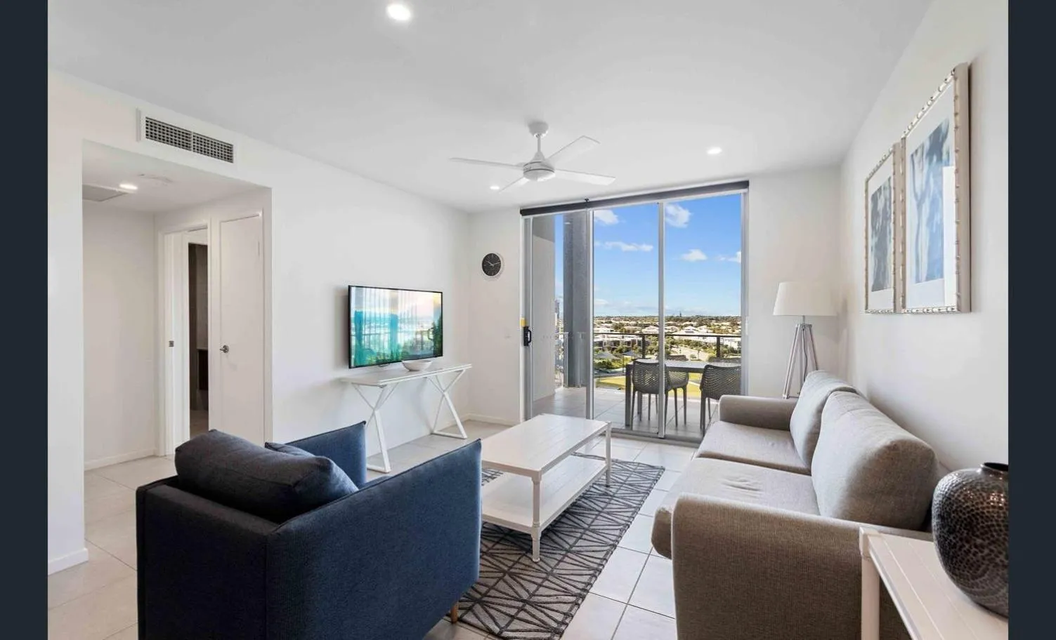 TV and multimedia in North Shore Oceanside Kawana