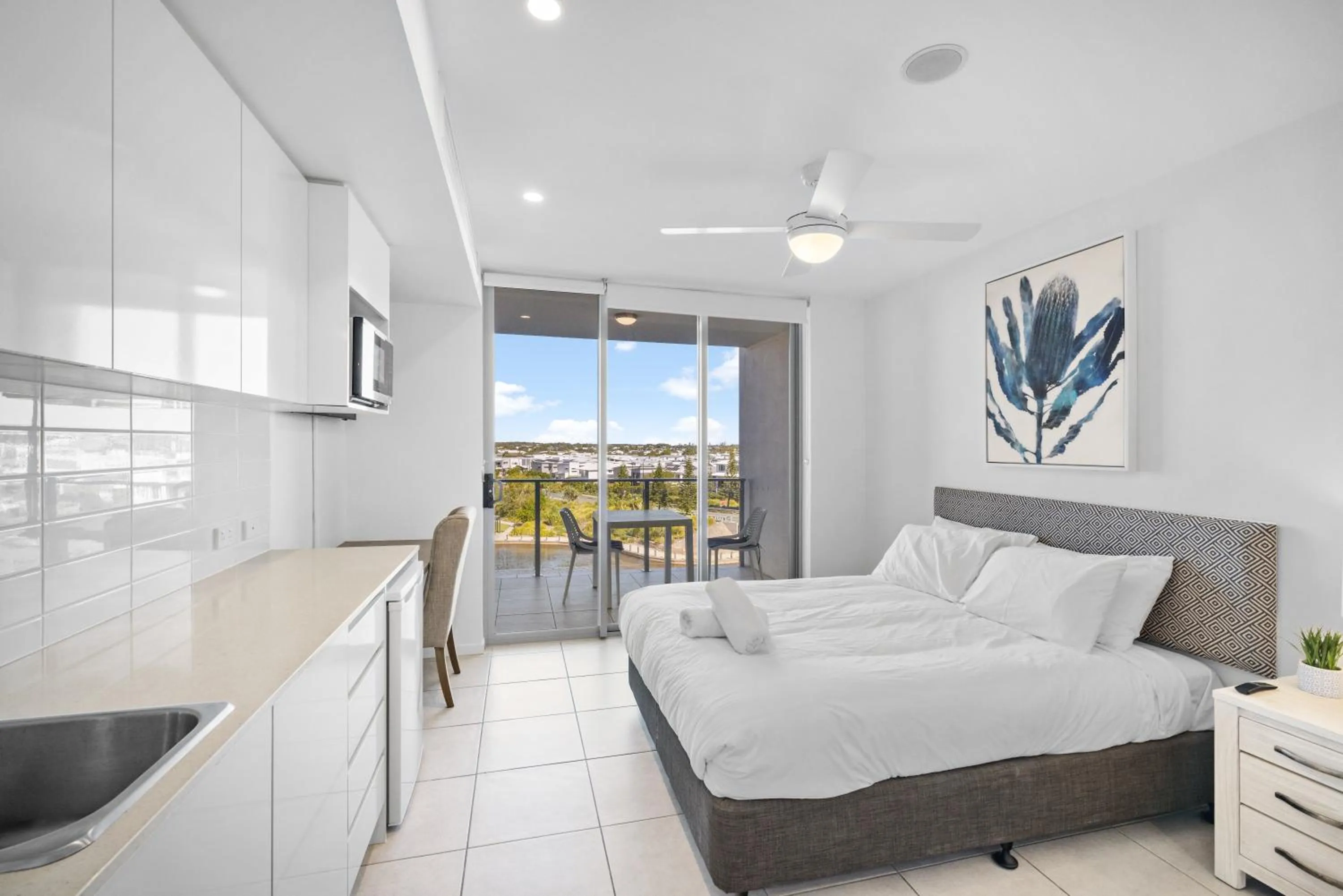 Bed in North Shore Oceanside Kawana