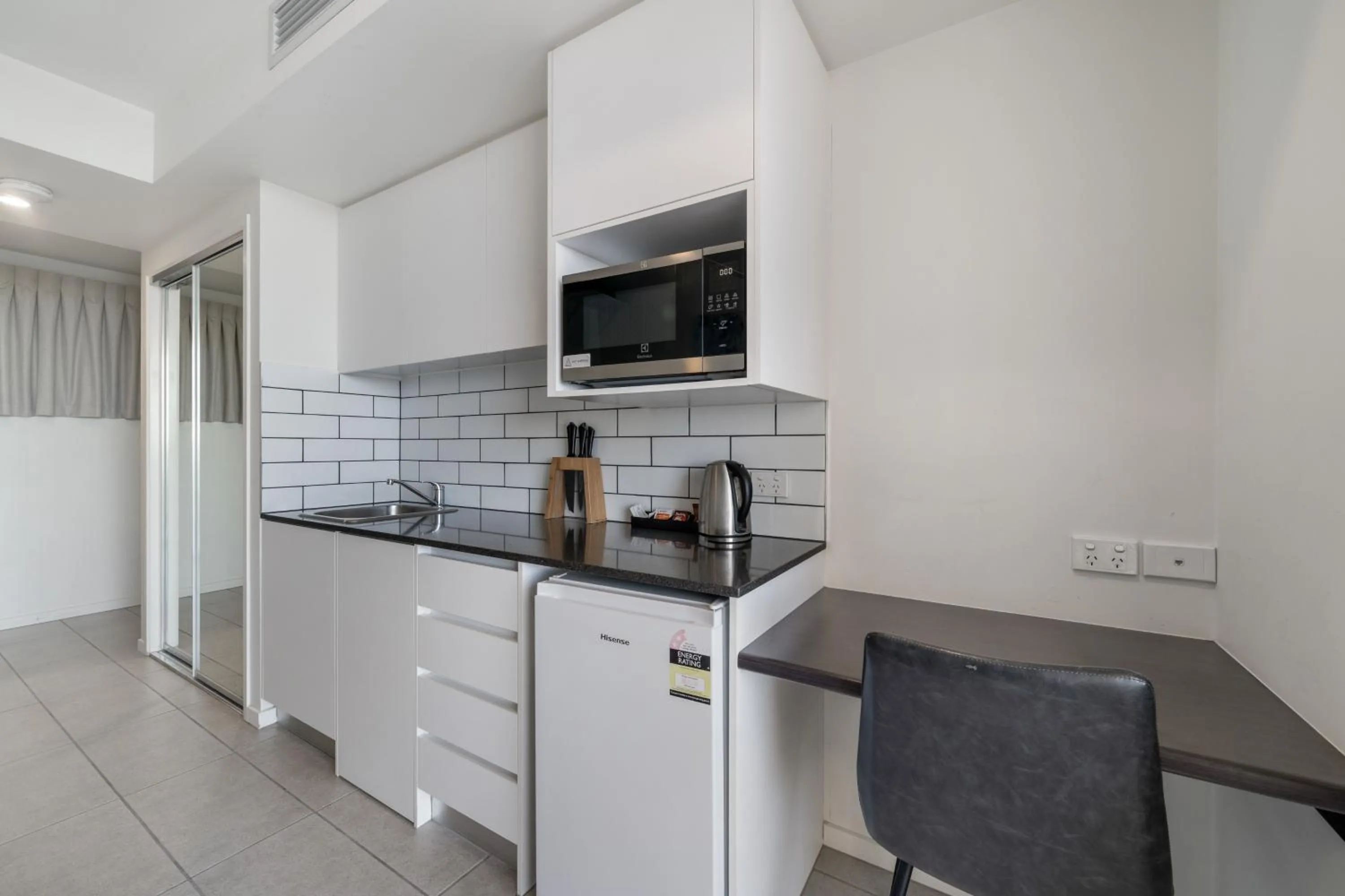 Kitchen or kitchenette in North Shore Oceanside Kawana