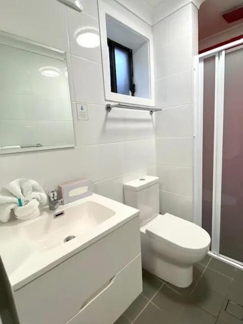 Shower in Huskisson Beach Escape