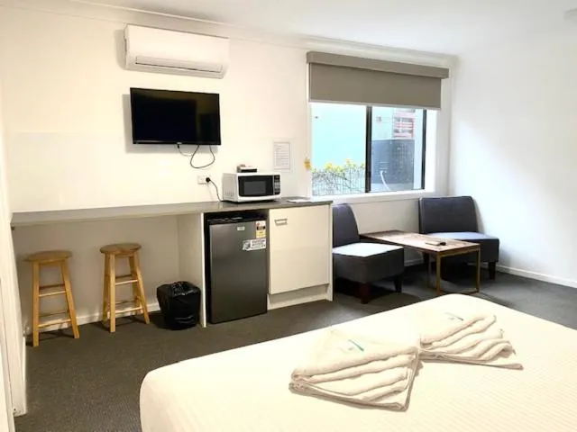 Bed in Huskisson Beach Escape