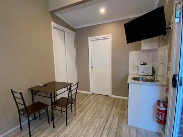 TV and multimedia in Huskisson Beach Escape