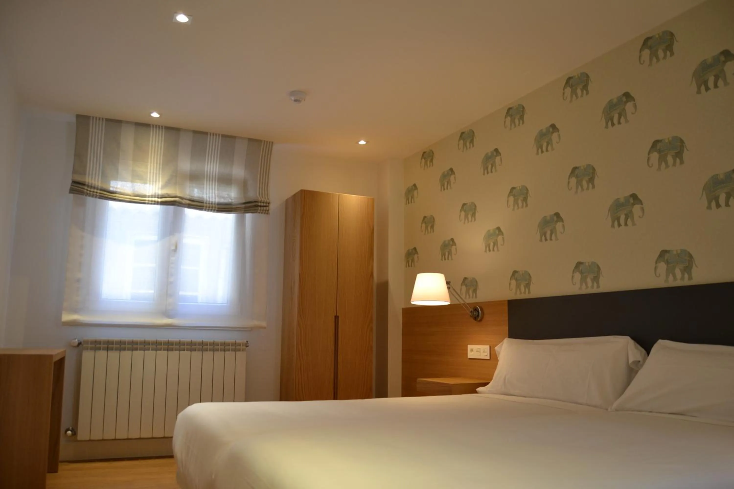 Photo of the whole room, Bed in Deniké Grupo Atalaia