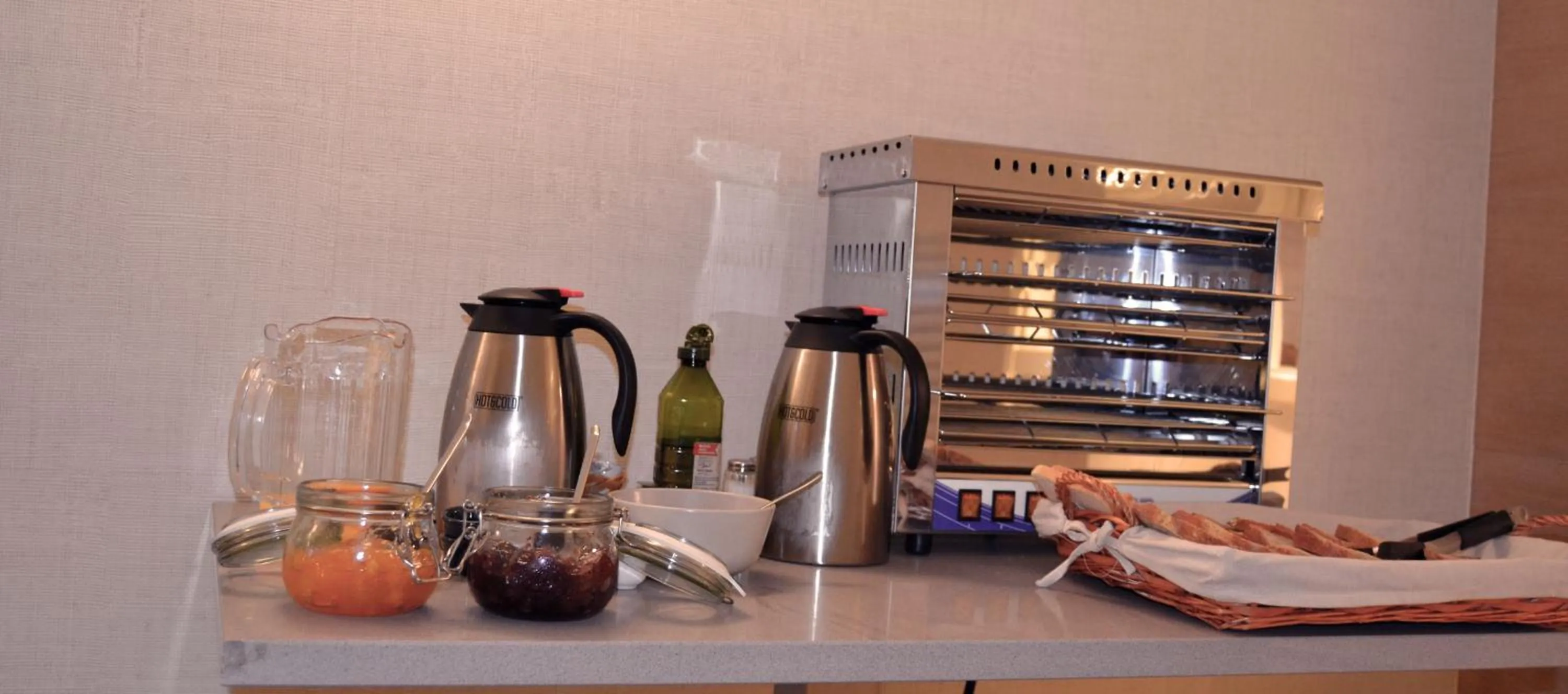 Buffet breakfast in Deniké Grupo Atalaia