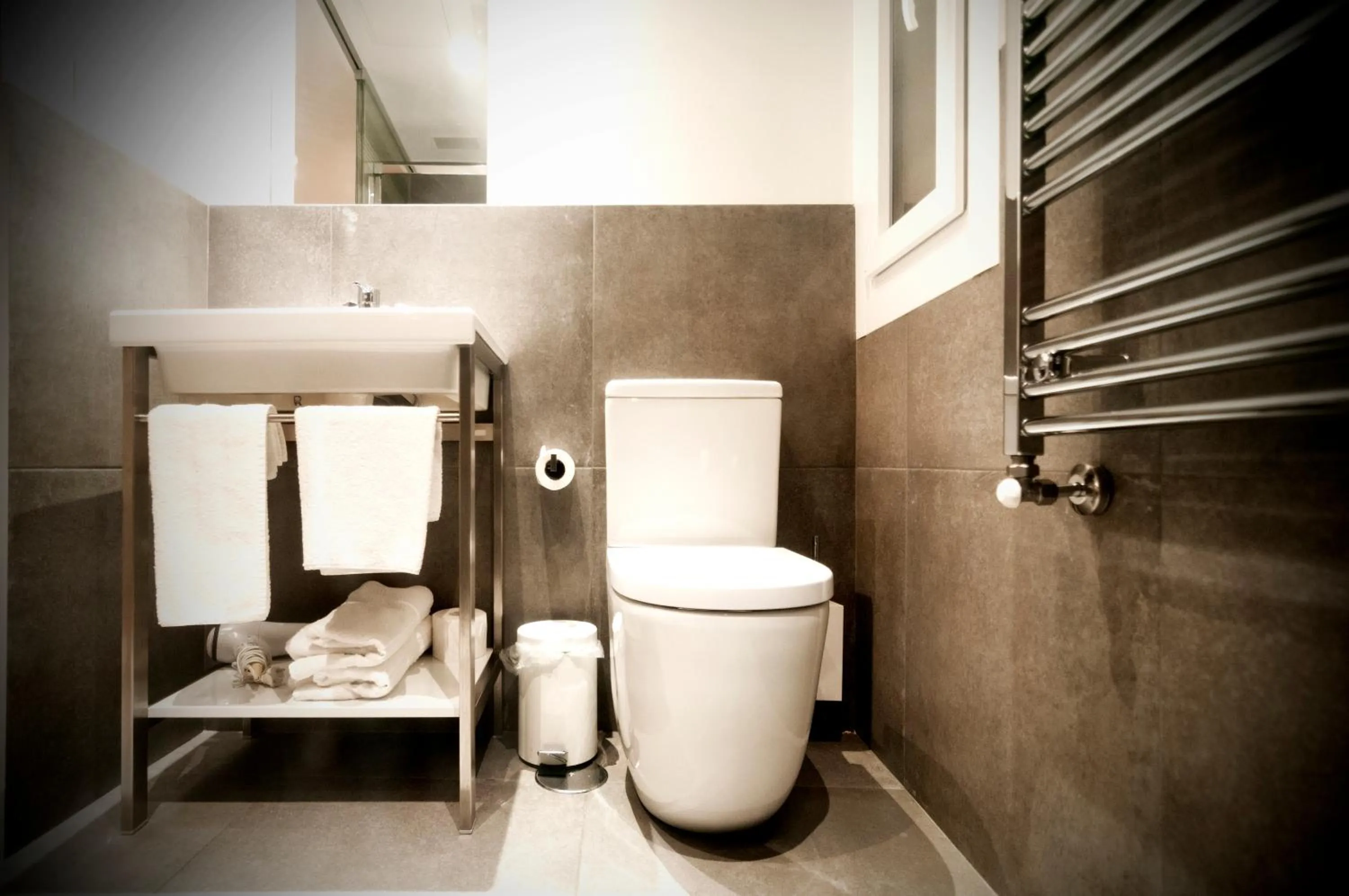 Deniké Grupo Atalaia