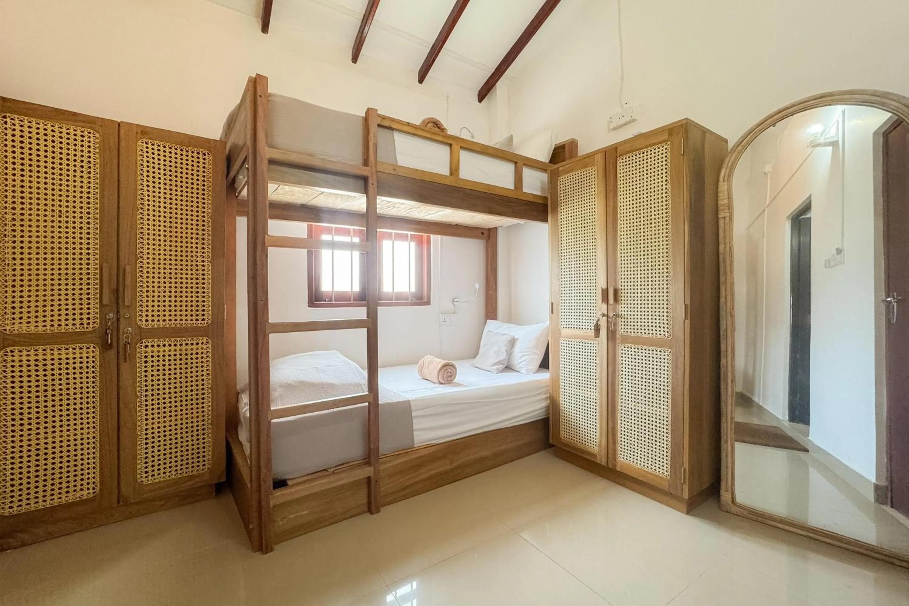 Bedroom, Bed in Lucky's Surf Camp