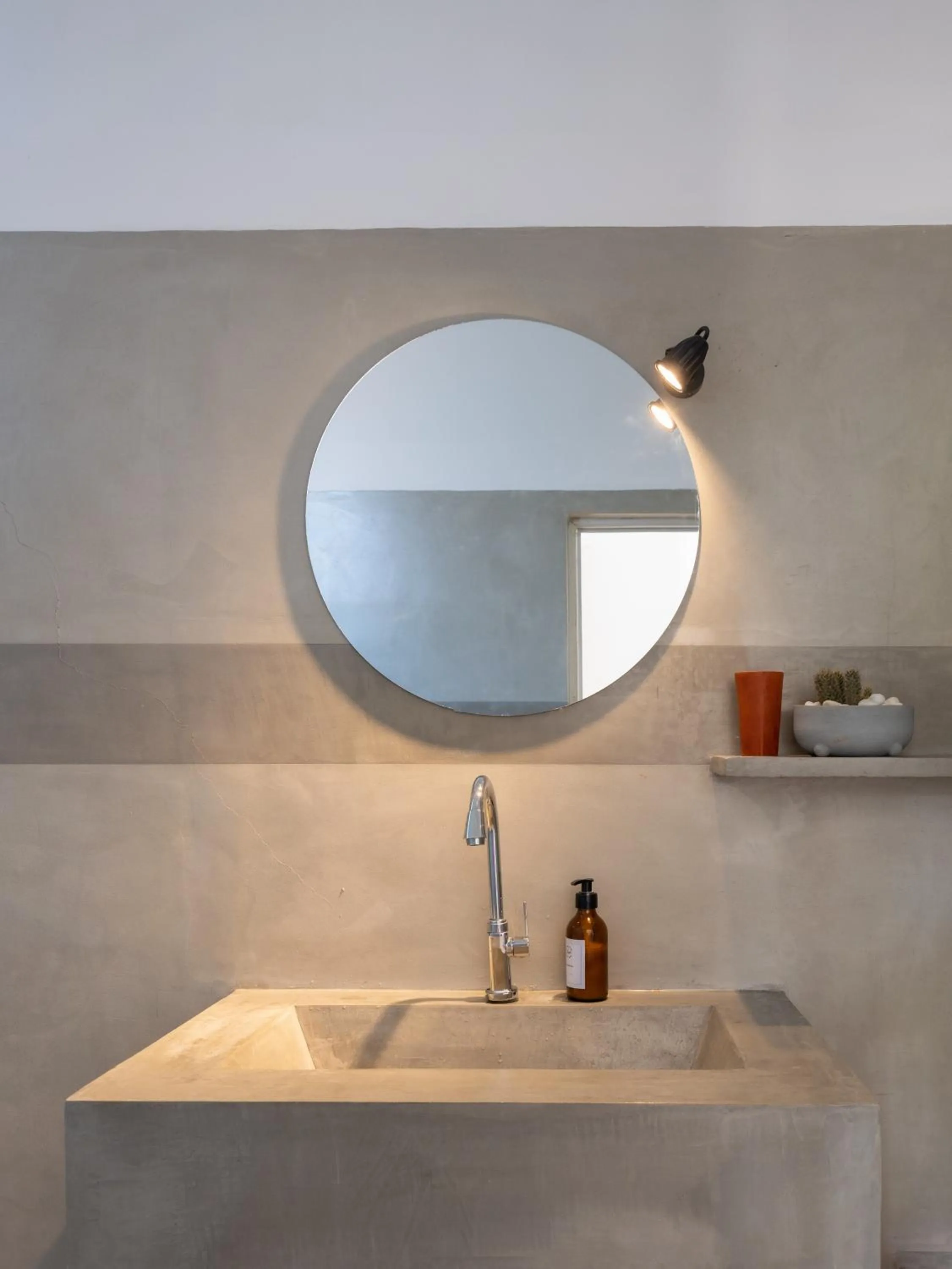 Bathroom in Lucky's Surf Camp