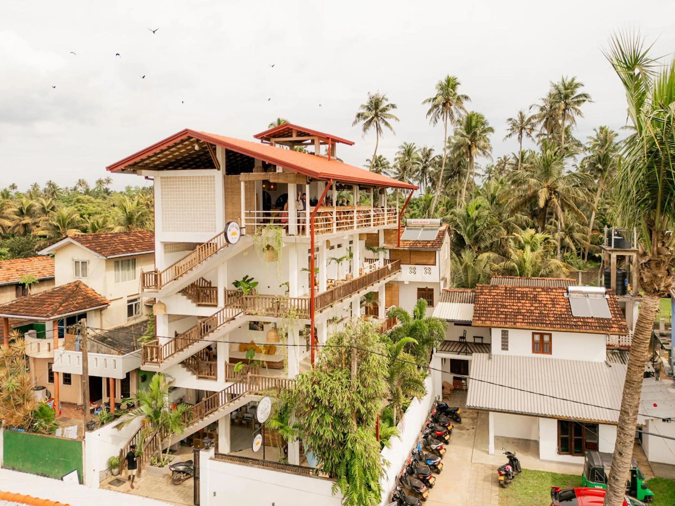 Property building in Lucky's Surf Camp