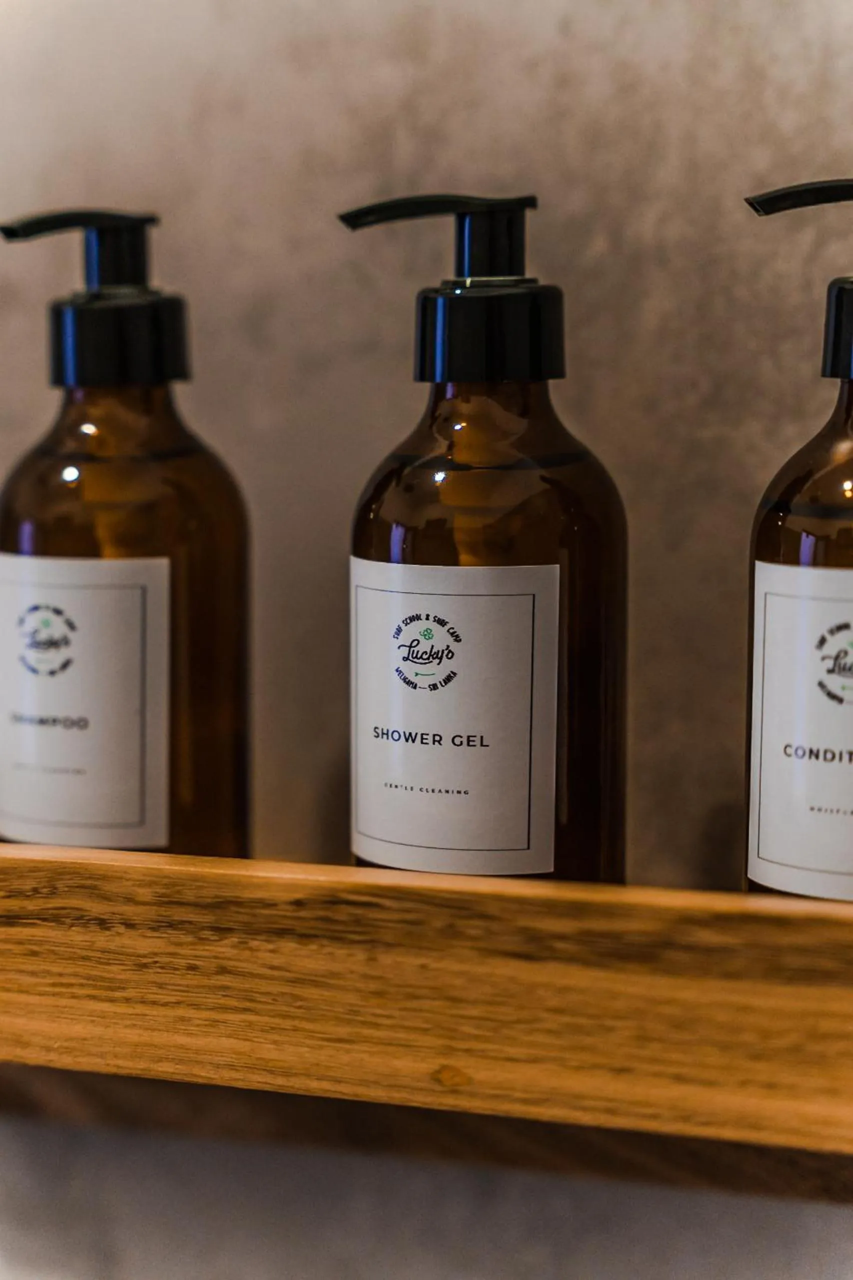 Bathroom in Lucky's Surf Camp