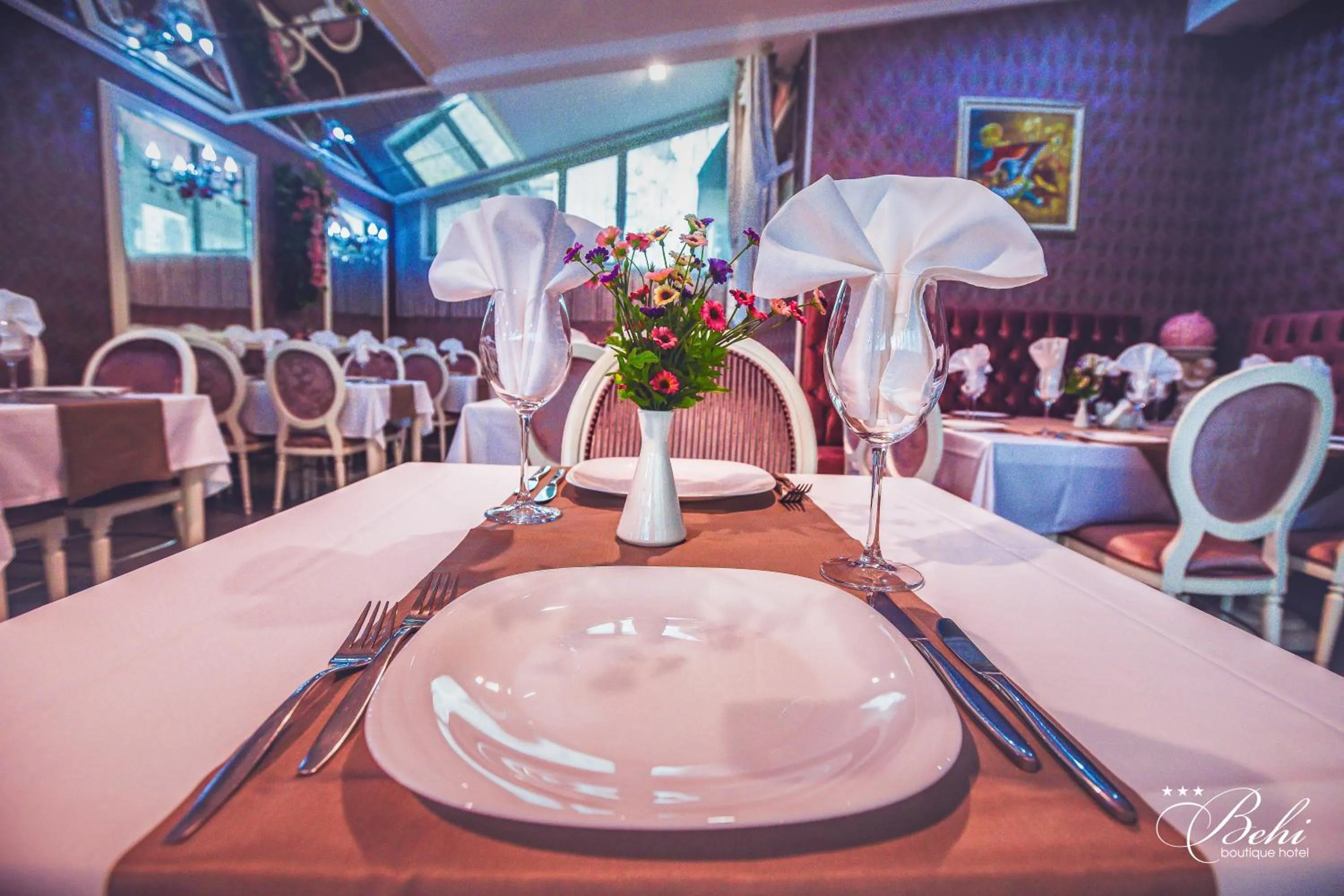 Restaurant/places to eat in Boutique Hotel Behi