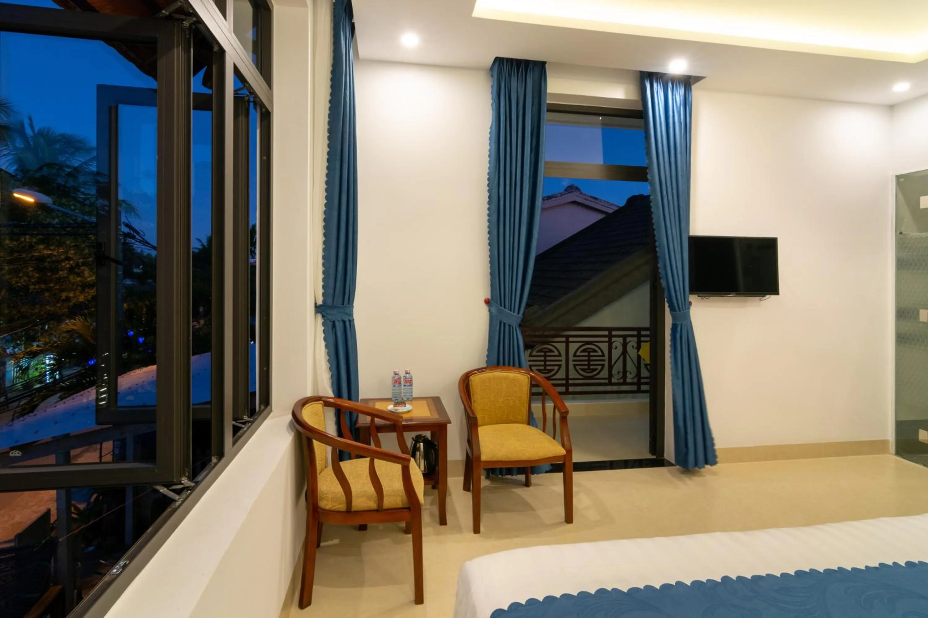 Balcony/Terrace, Bed in An Bang Scent Beach Homestay