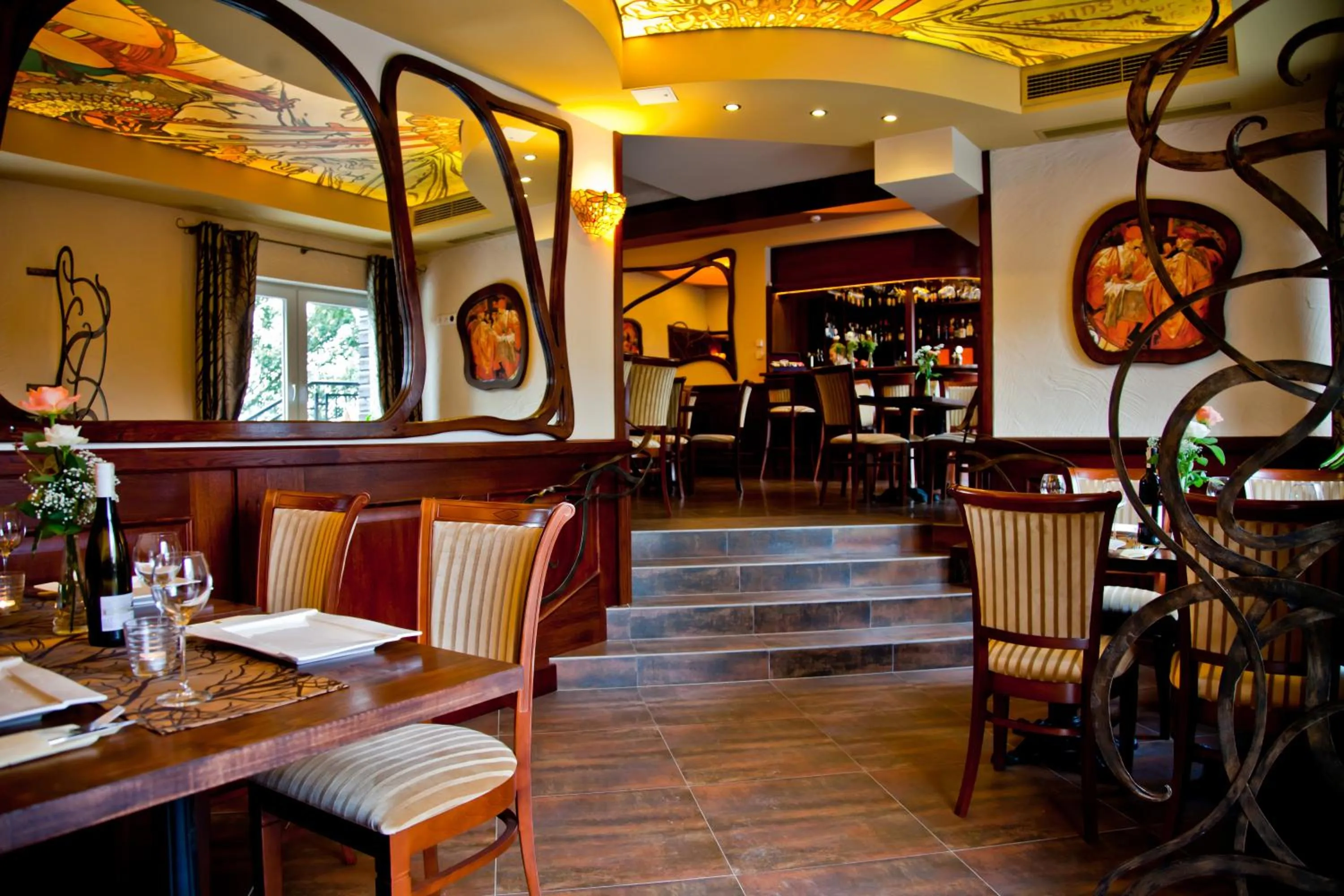 Restaurant/places to eat in Hotel Srebrna Góra