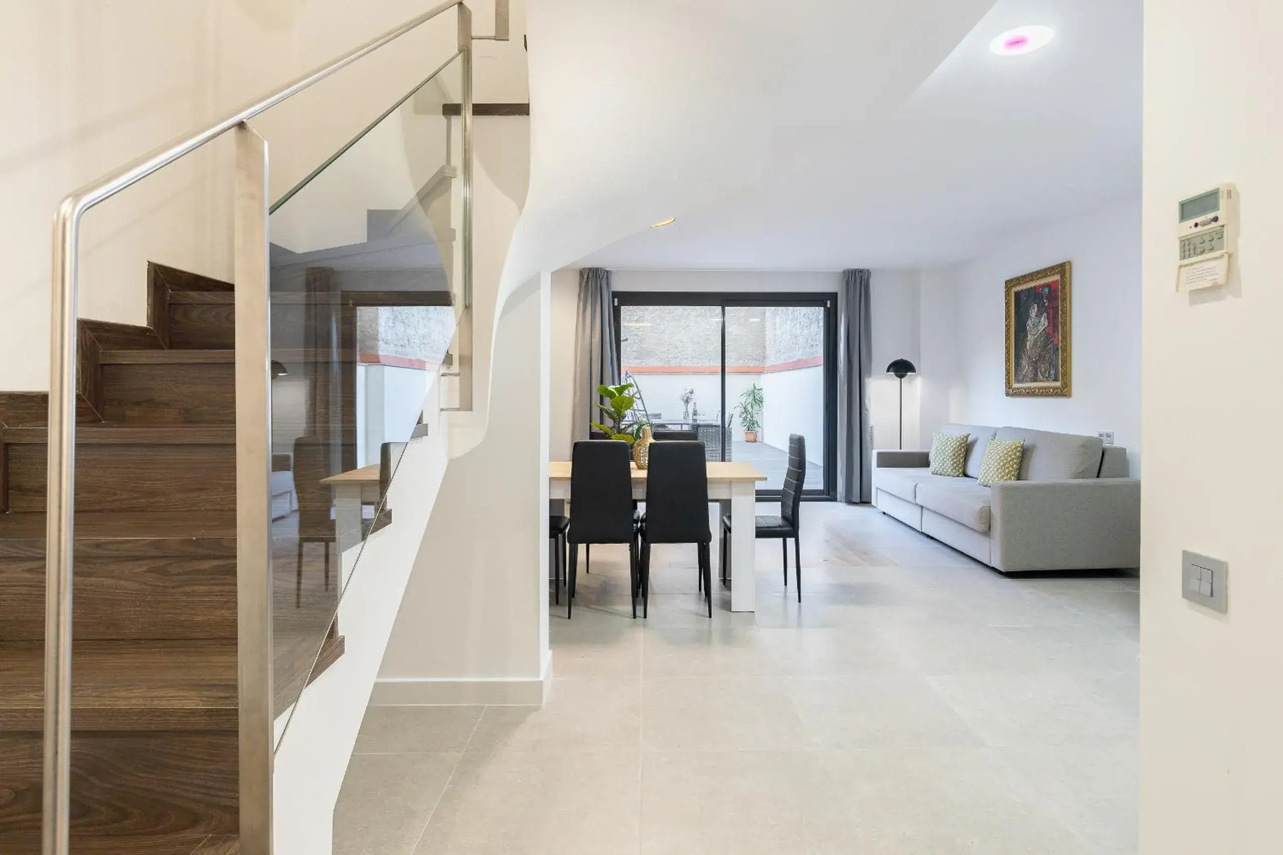 Duplex Apartment in Cosmo Apartments Consell de Cent - Plaza Universitat Duplex Apartment in Cosmo Apartments Consell de Cent - Plaza Universitat