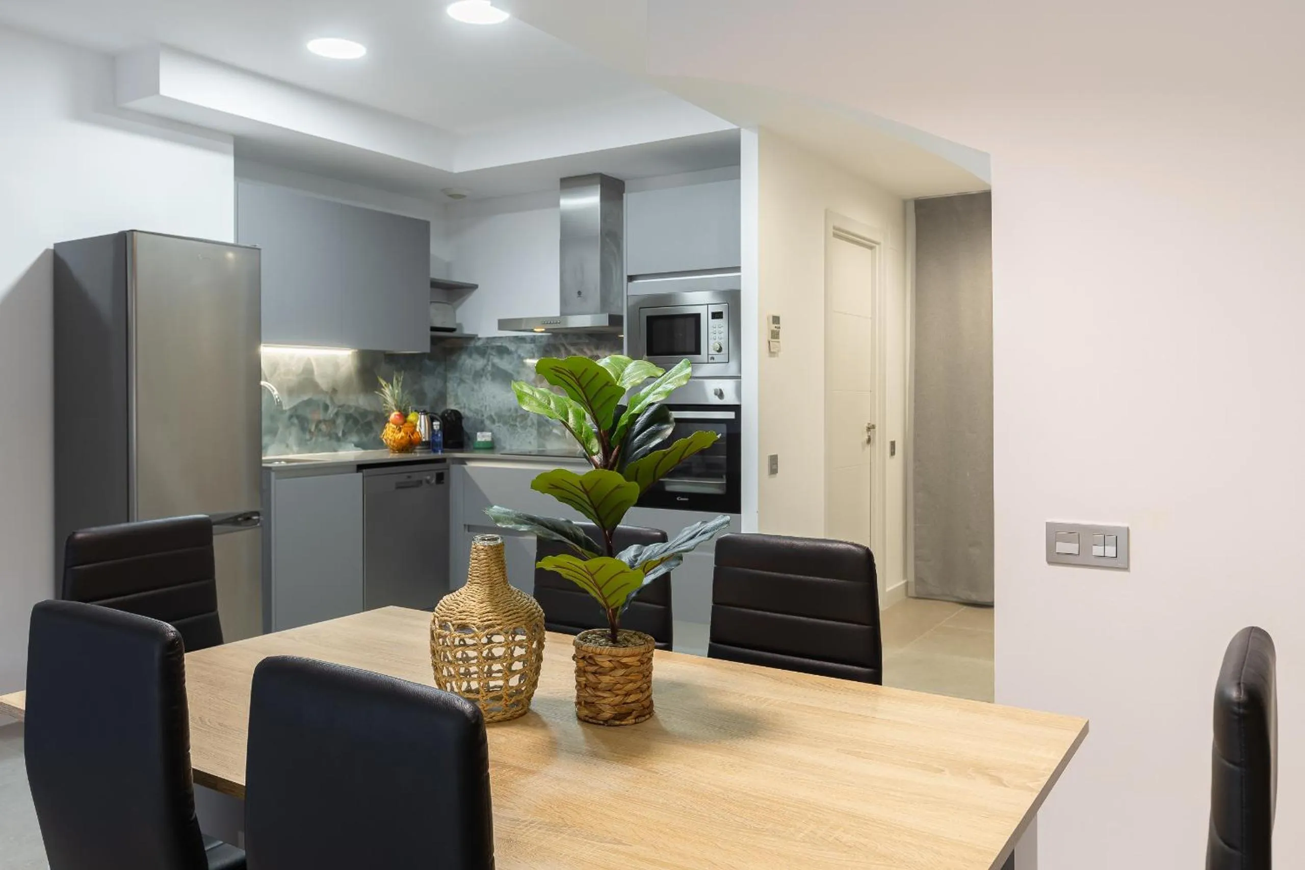 Kitchen or kitchenette in Cosmo Apartments Consell de Cent - Plaza Universitat