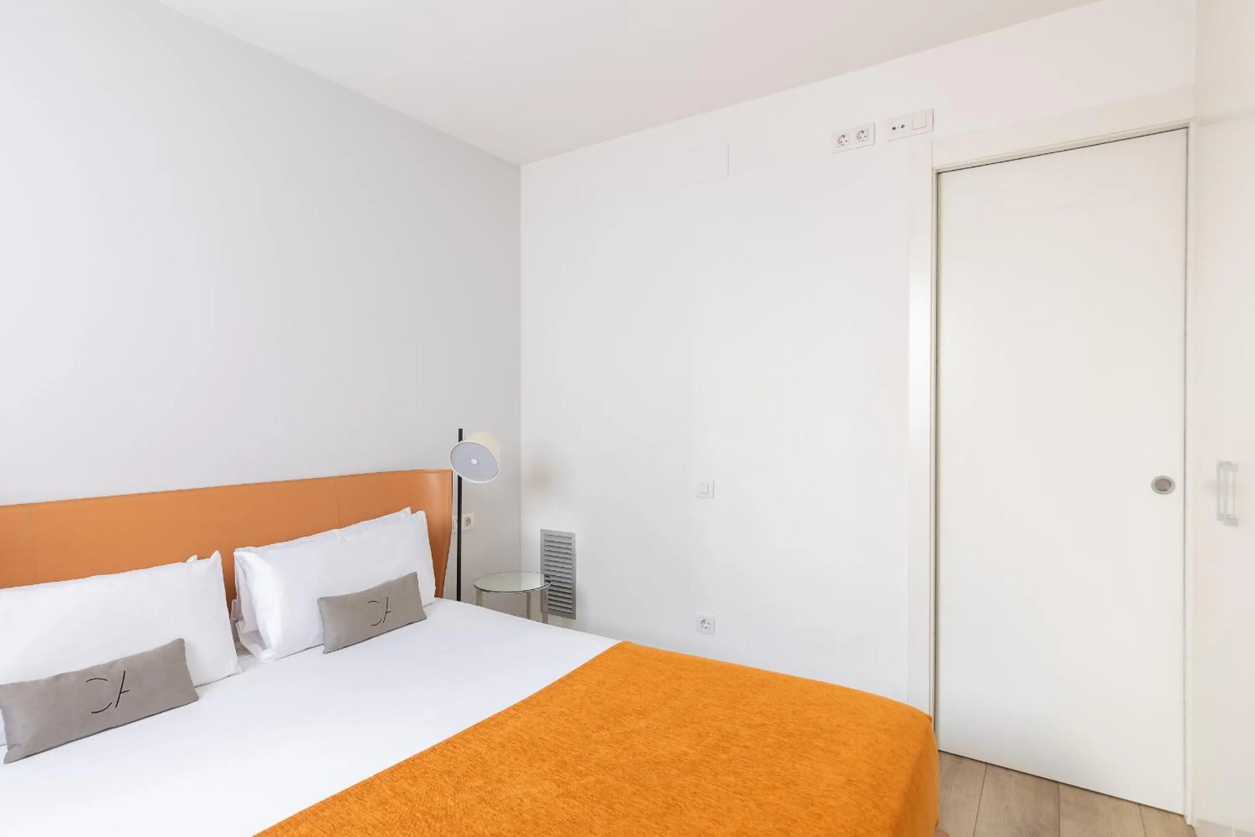 Bed in Cosmo Apartments Passeig de Gràcia