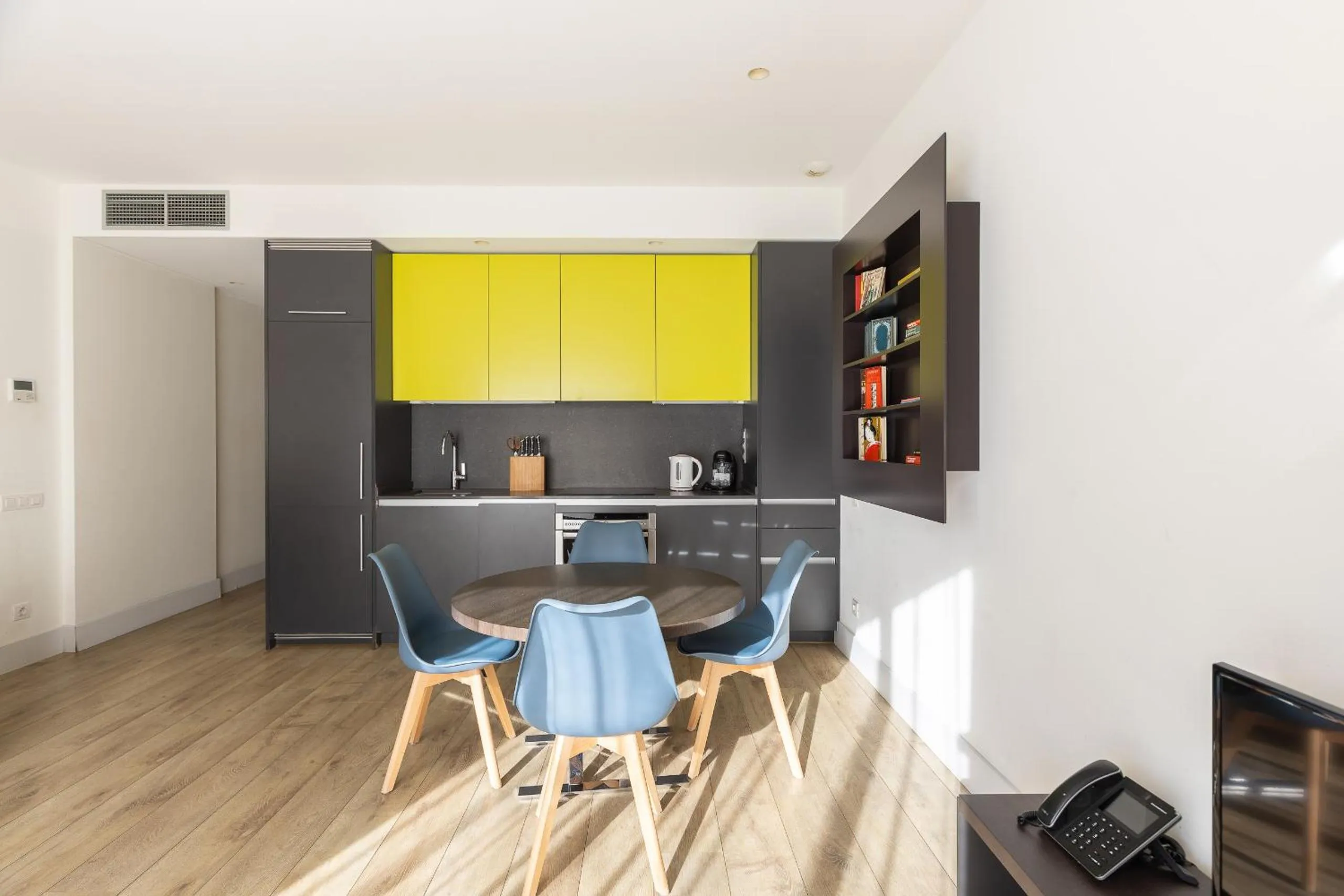 Kitchen or kitchenette in Cosmo Apartments Passeig de Gràcia