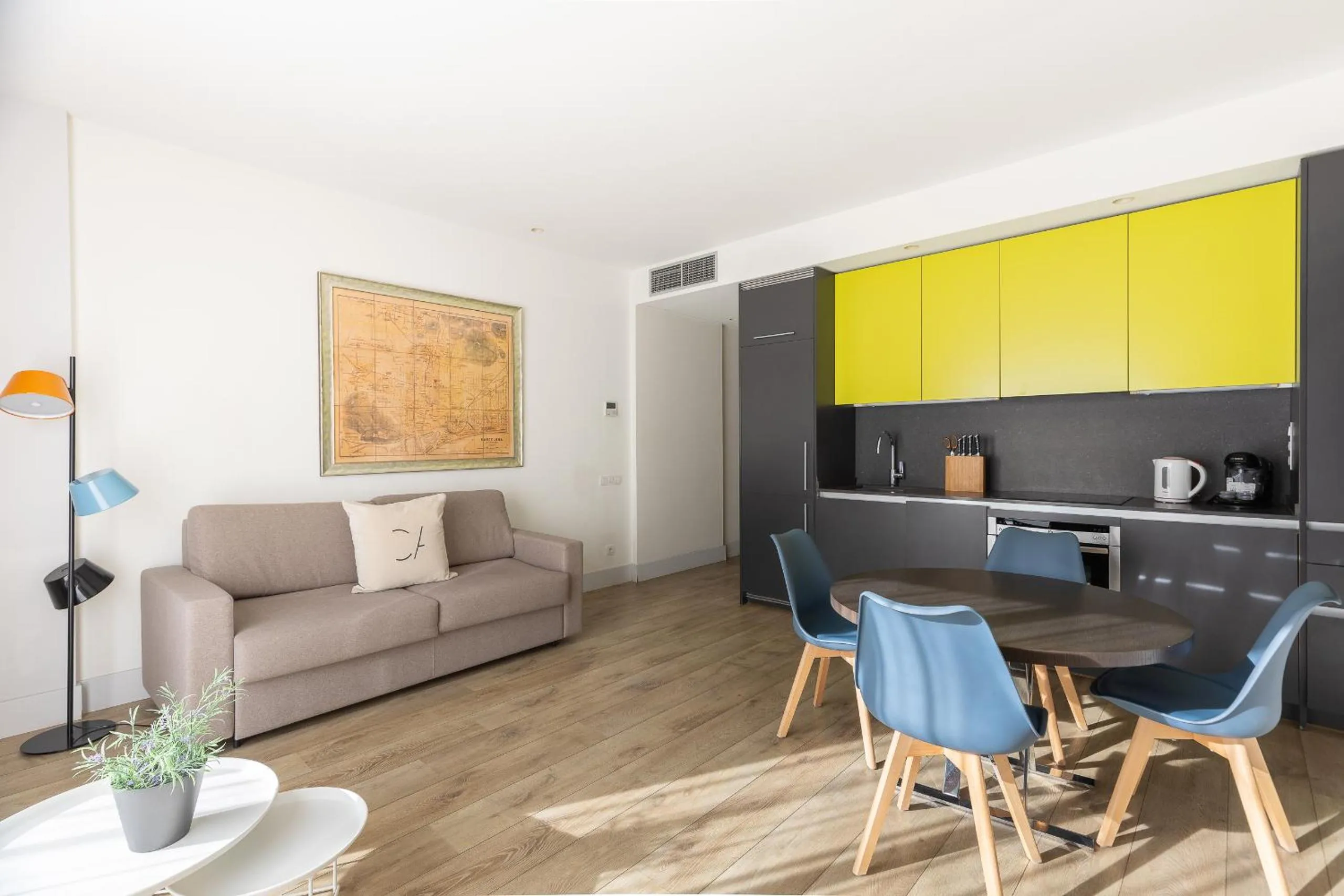 Kitchen or kitchenette in Cosmo Apartments Passeig de Gràcia