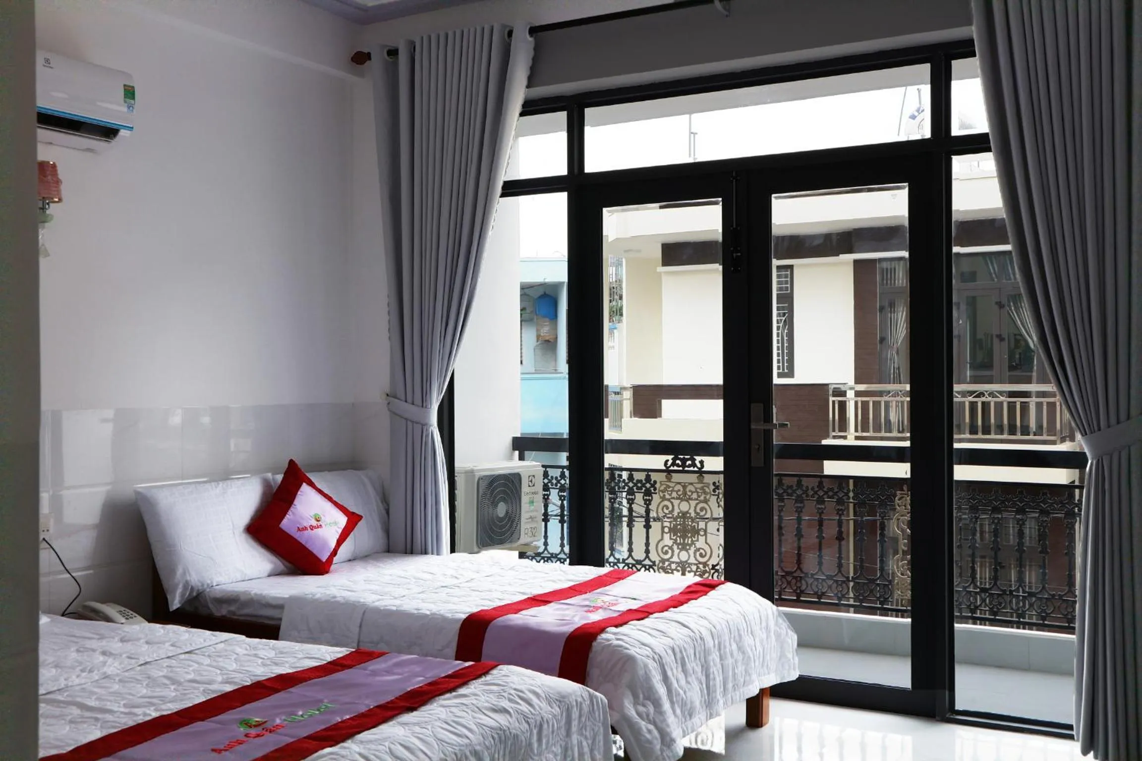 Bedroom, Bed in Anh Quân Hotel