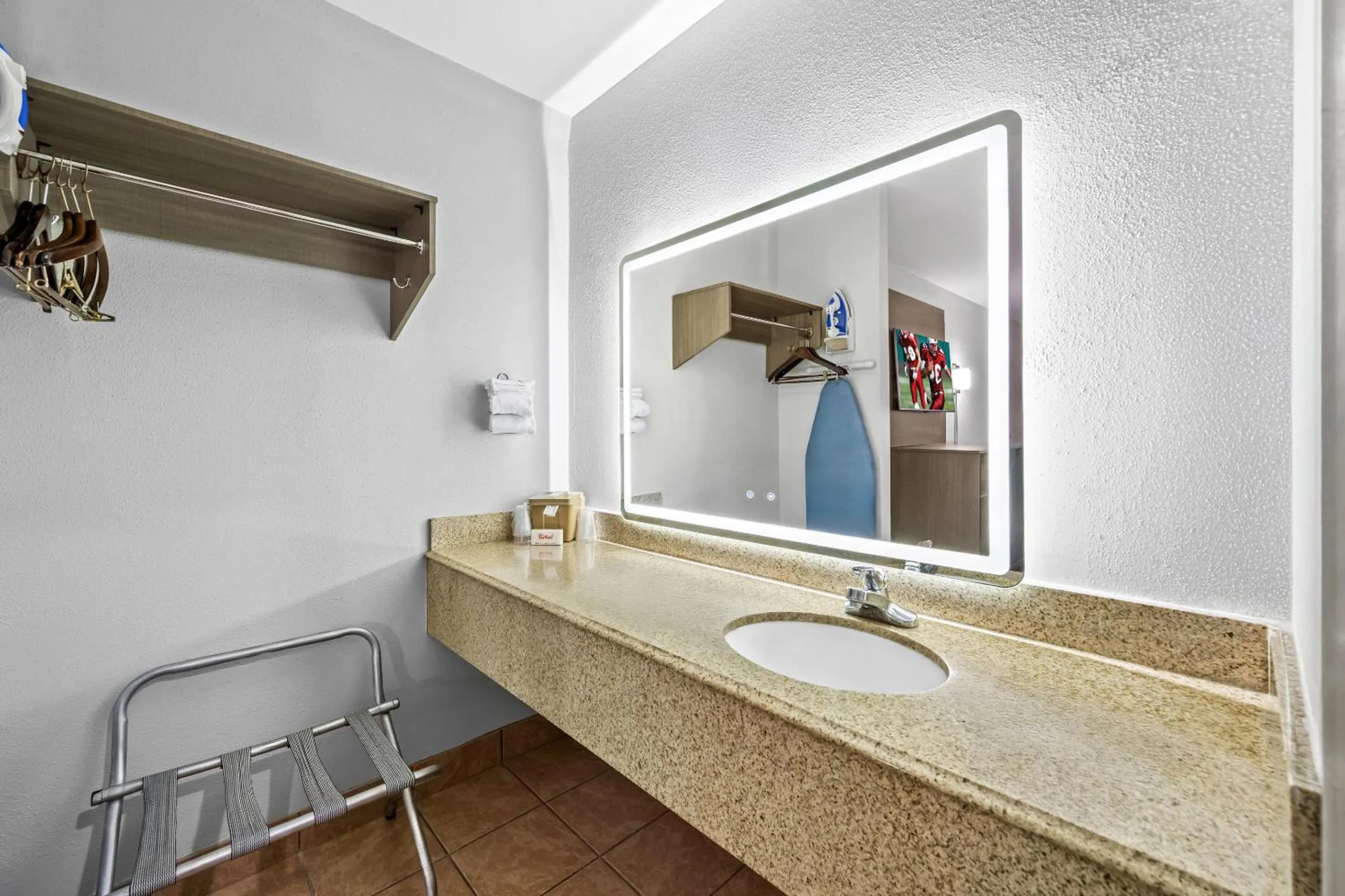 Bathroom in Red Roof Inn College Station