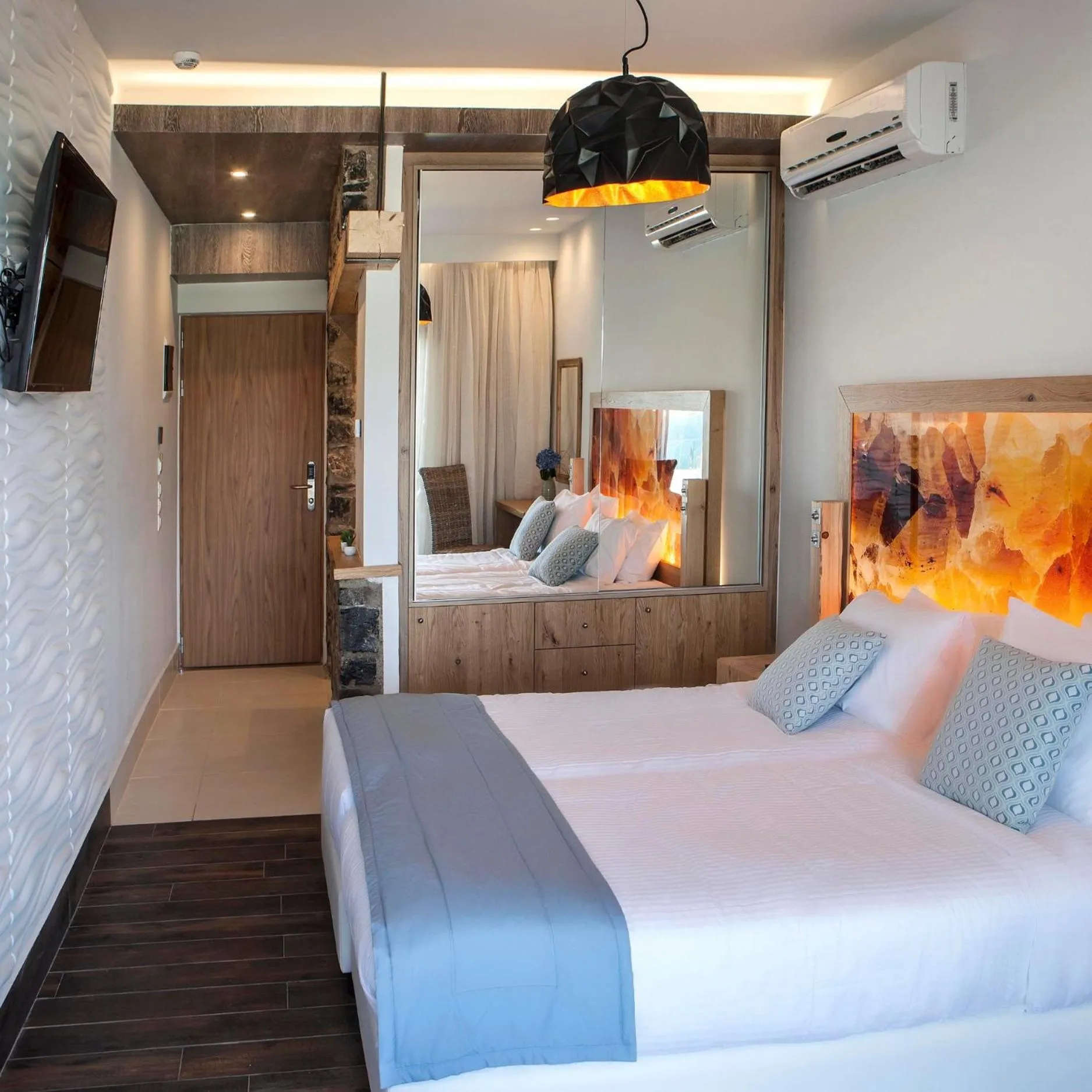 Bedroom, Bed in Elounda Orama