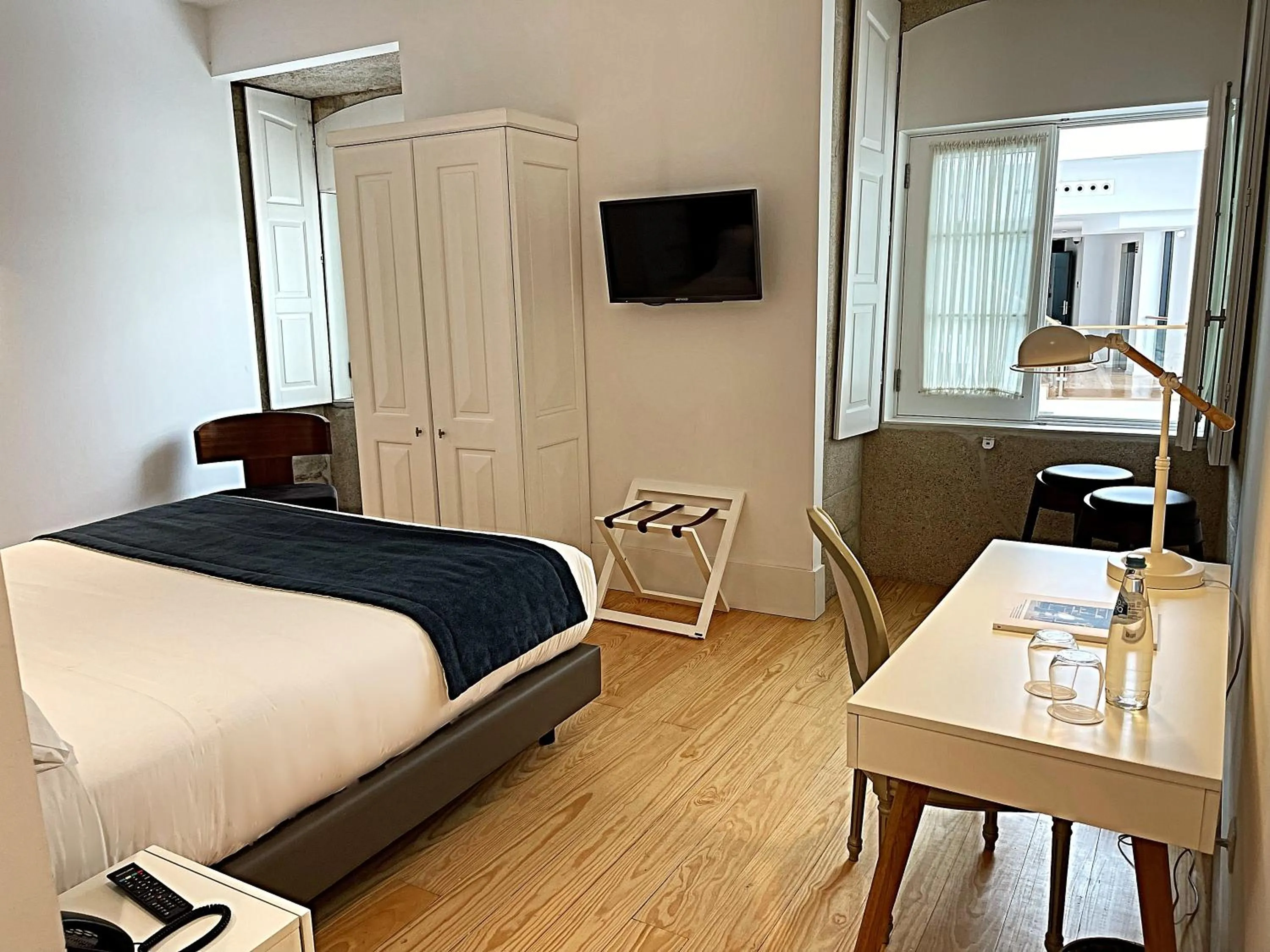 Bedroom, Bed in Caléway Hotel