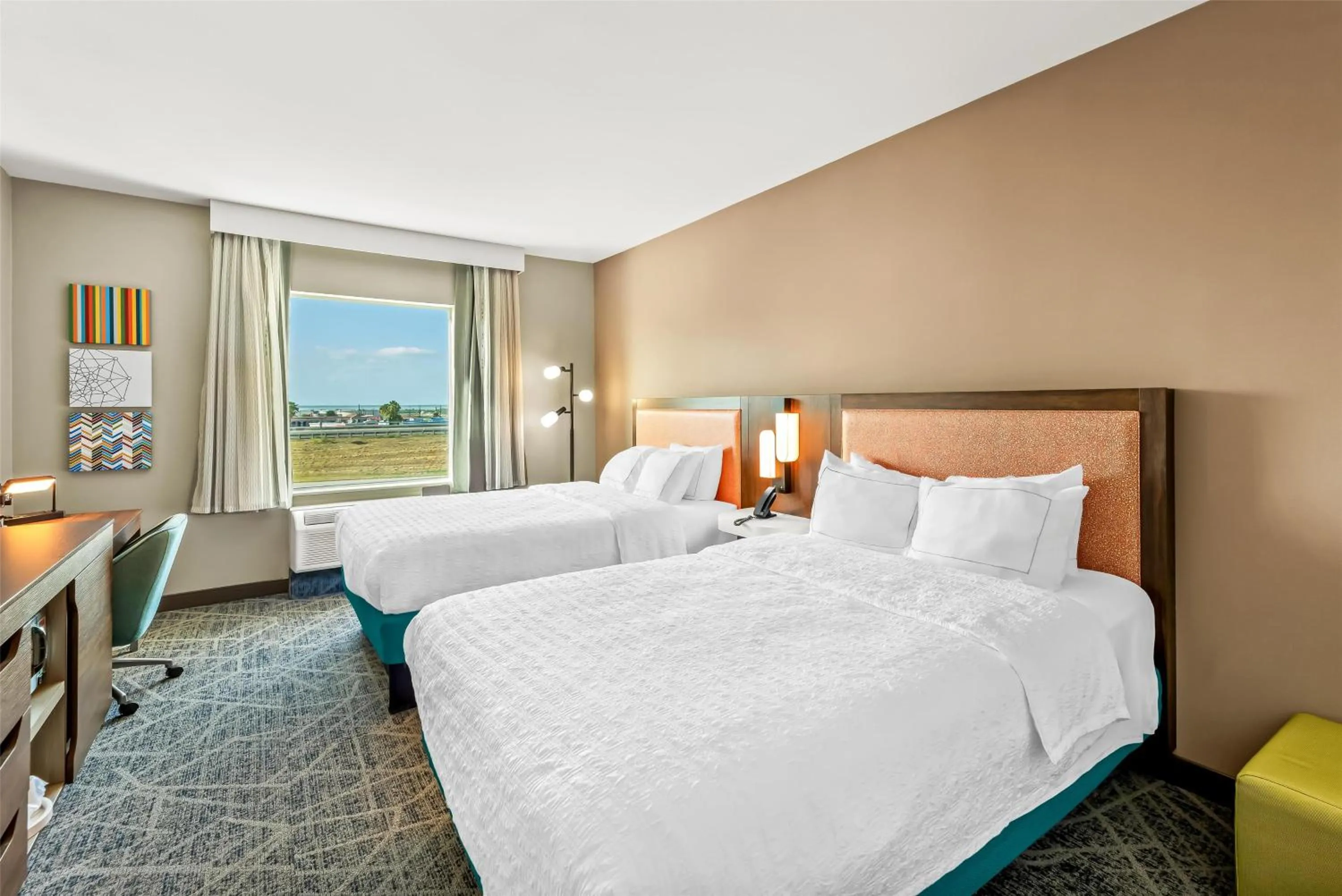Bed in Hampton Inn & Suites Corpus Christi I-37 - Navigation Boulevard