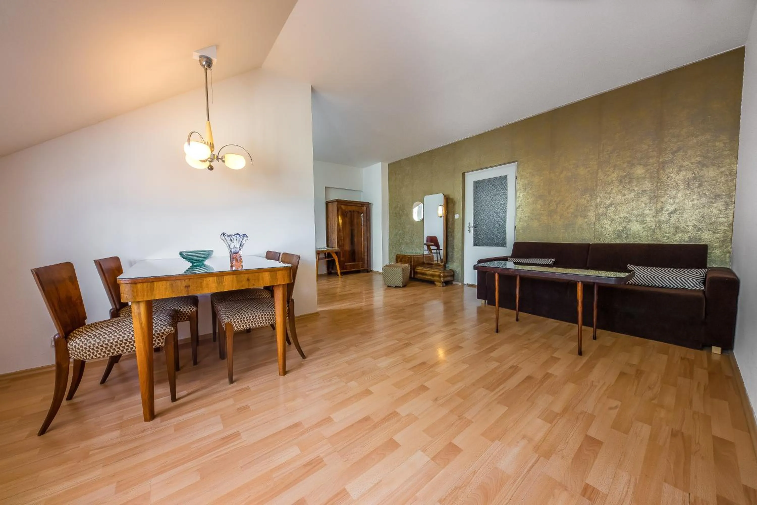 Photo of the whole room in Jacob Brno