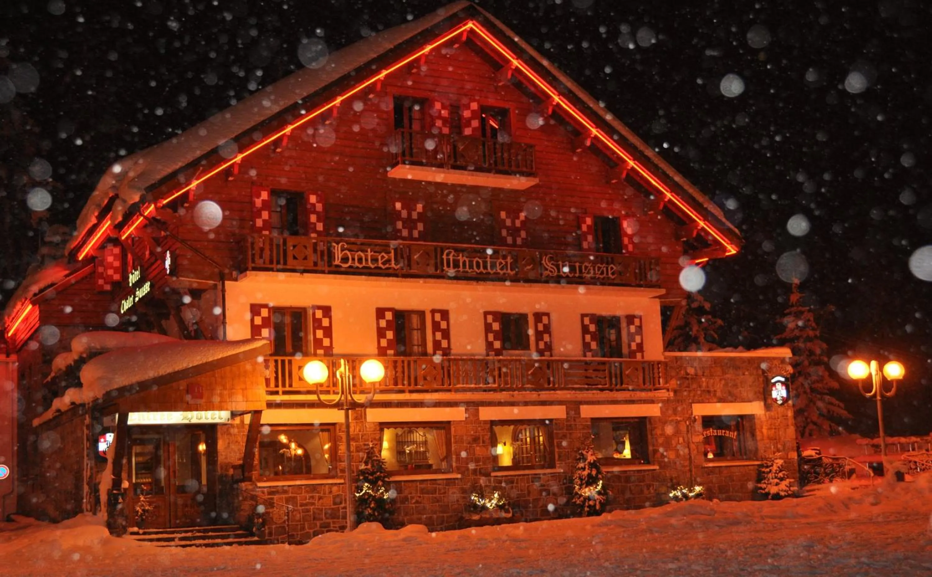 Facade/entrance in Le Chalet Suisse