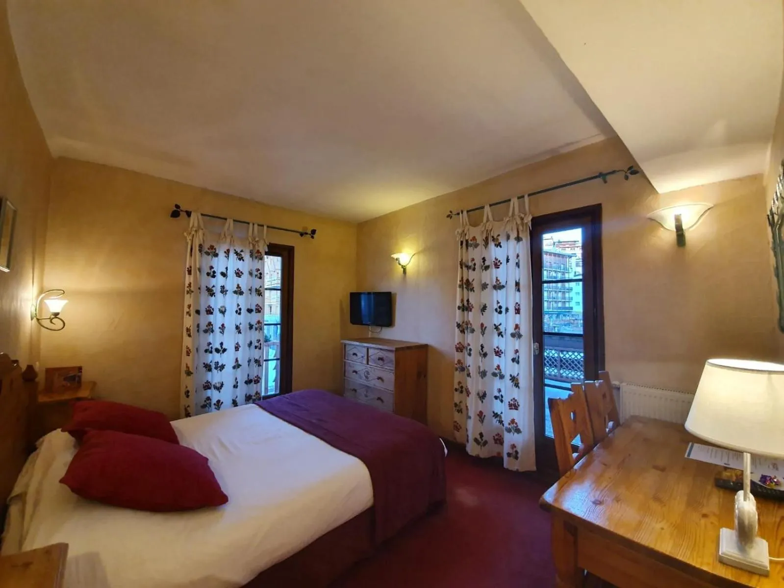 Bedroom, Bed in Le Chalet Suisse