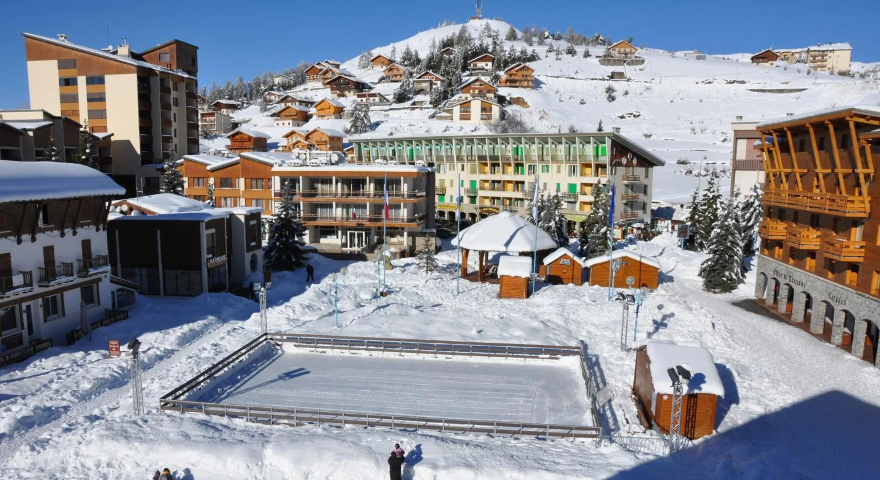 City view in Le Chalet Suisse