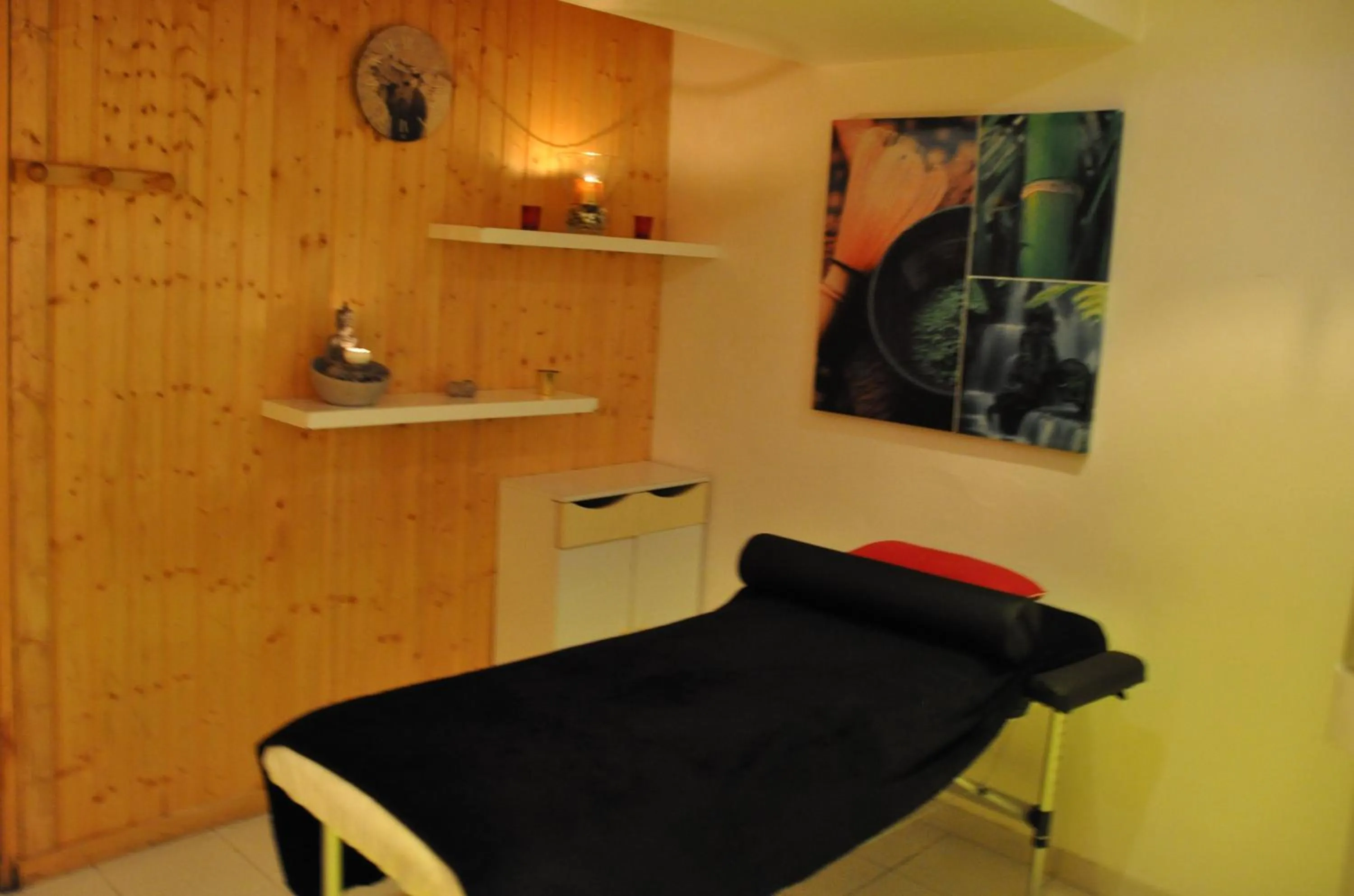 Massage in Le Chalet Suisse