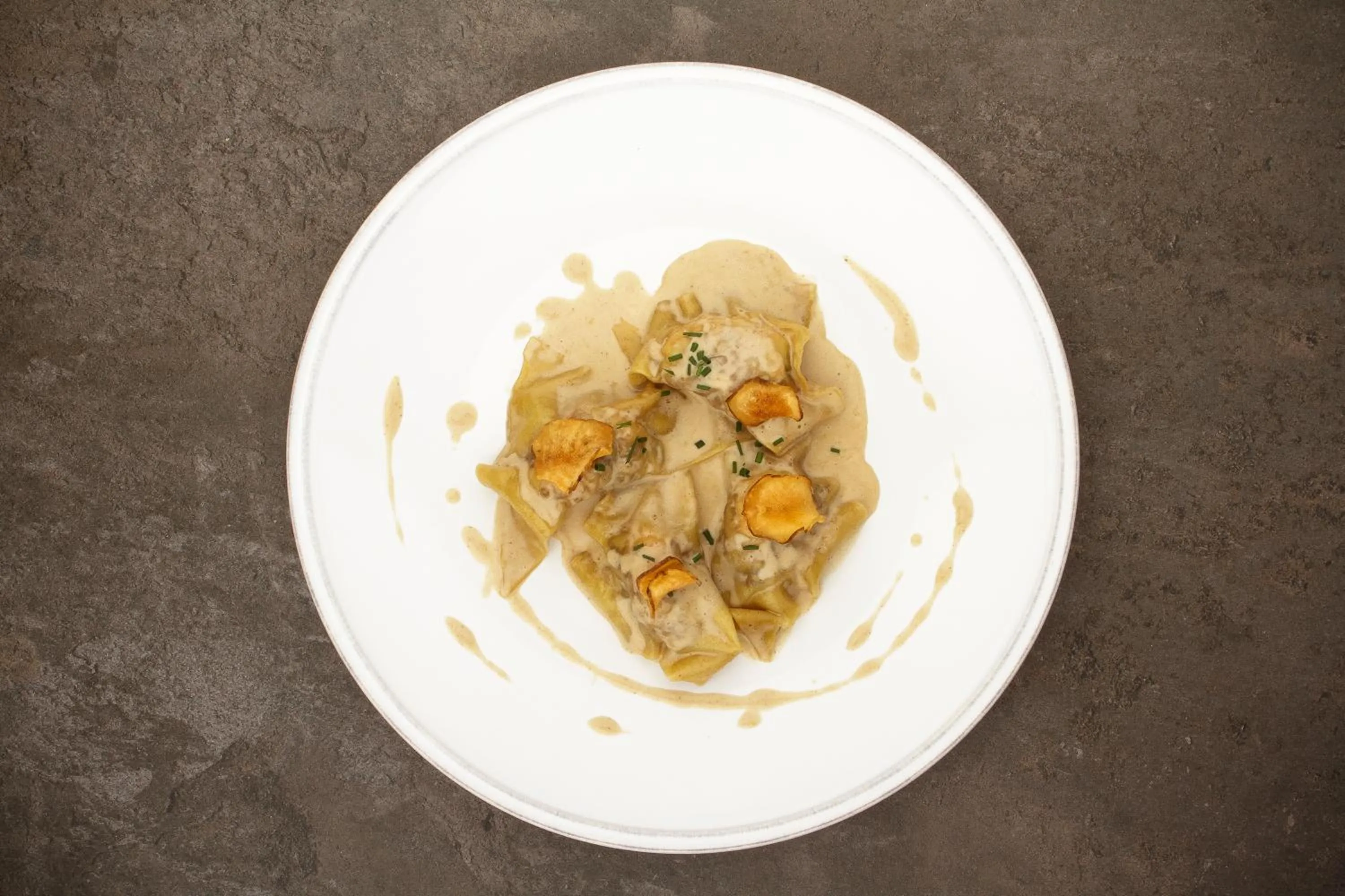 Restaurant/places to eat in Smoix hotel