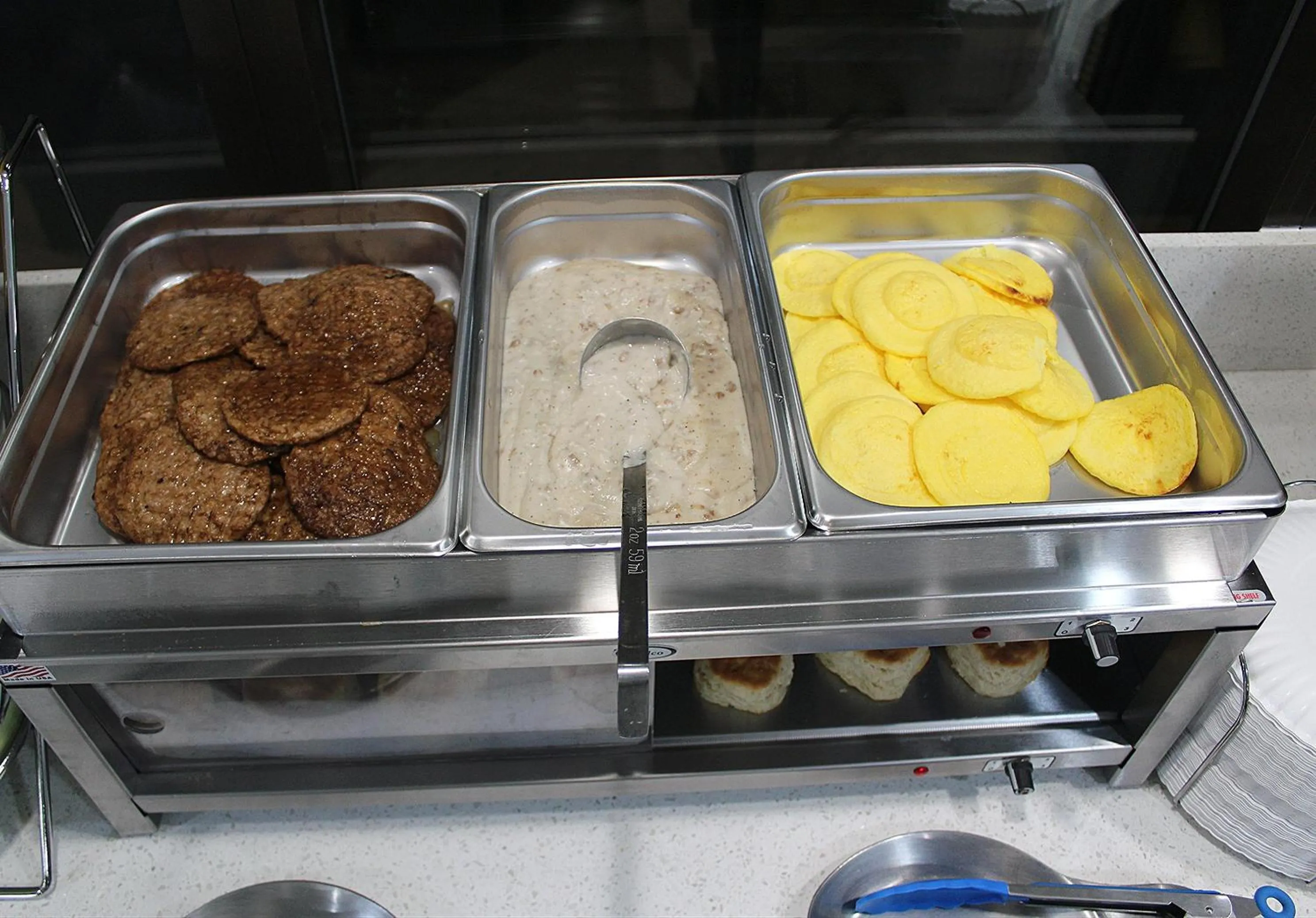 Breakfast in Days Inn by Wyndham Marianna