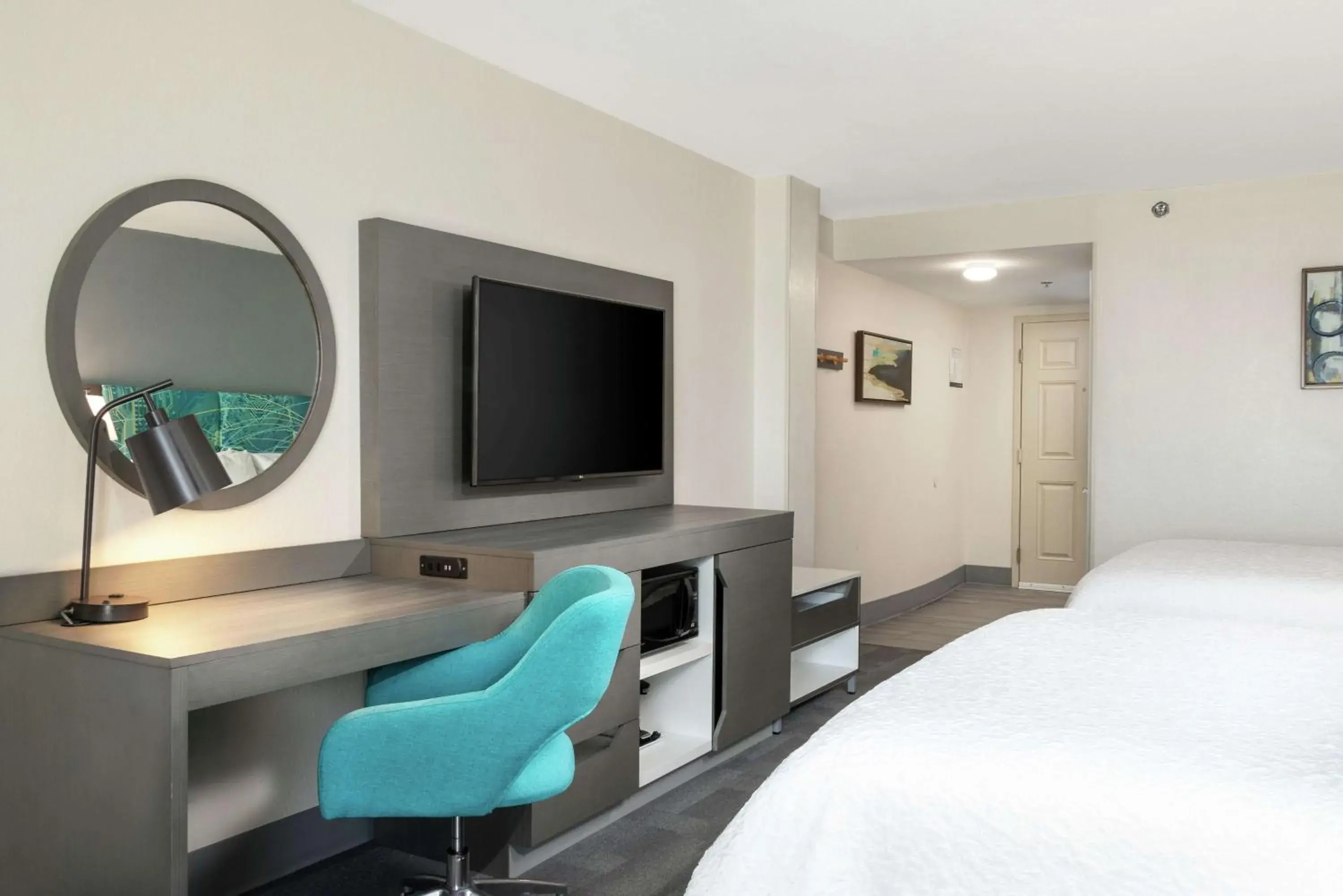 Oceanfront Queen Room - Non-Smoking in Hampton Inn Daytona Shores-Oceanfront Oceanfront Queen Room - Non-Smoking in Hampton Inn Daytona Shores-Oceanfront