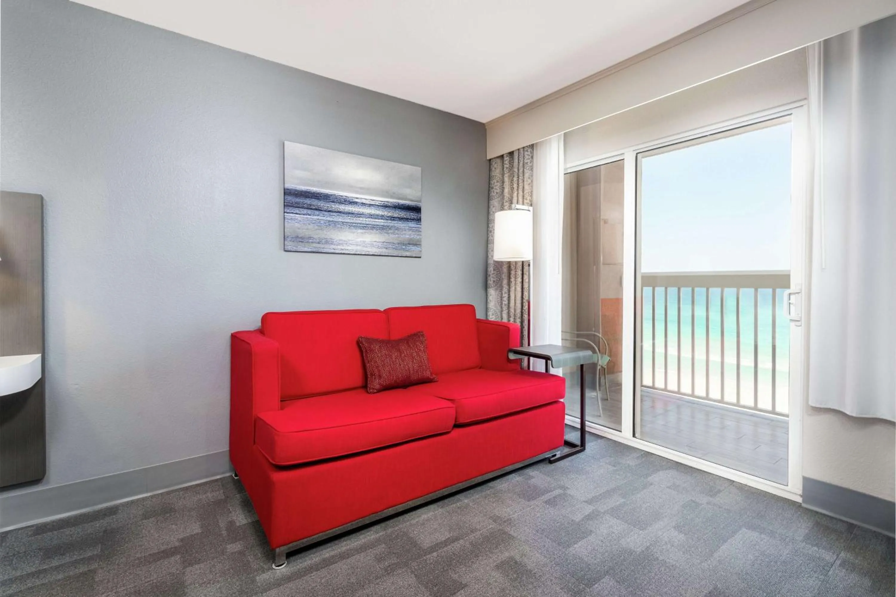 Living room in Hampton Inn Daytona Shores-Oceanfront