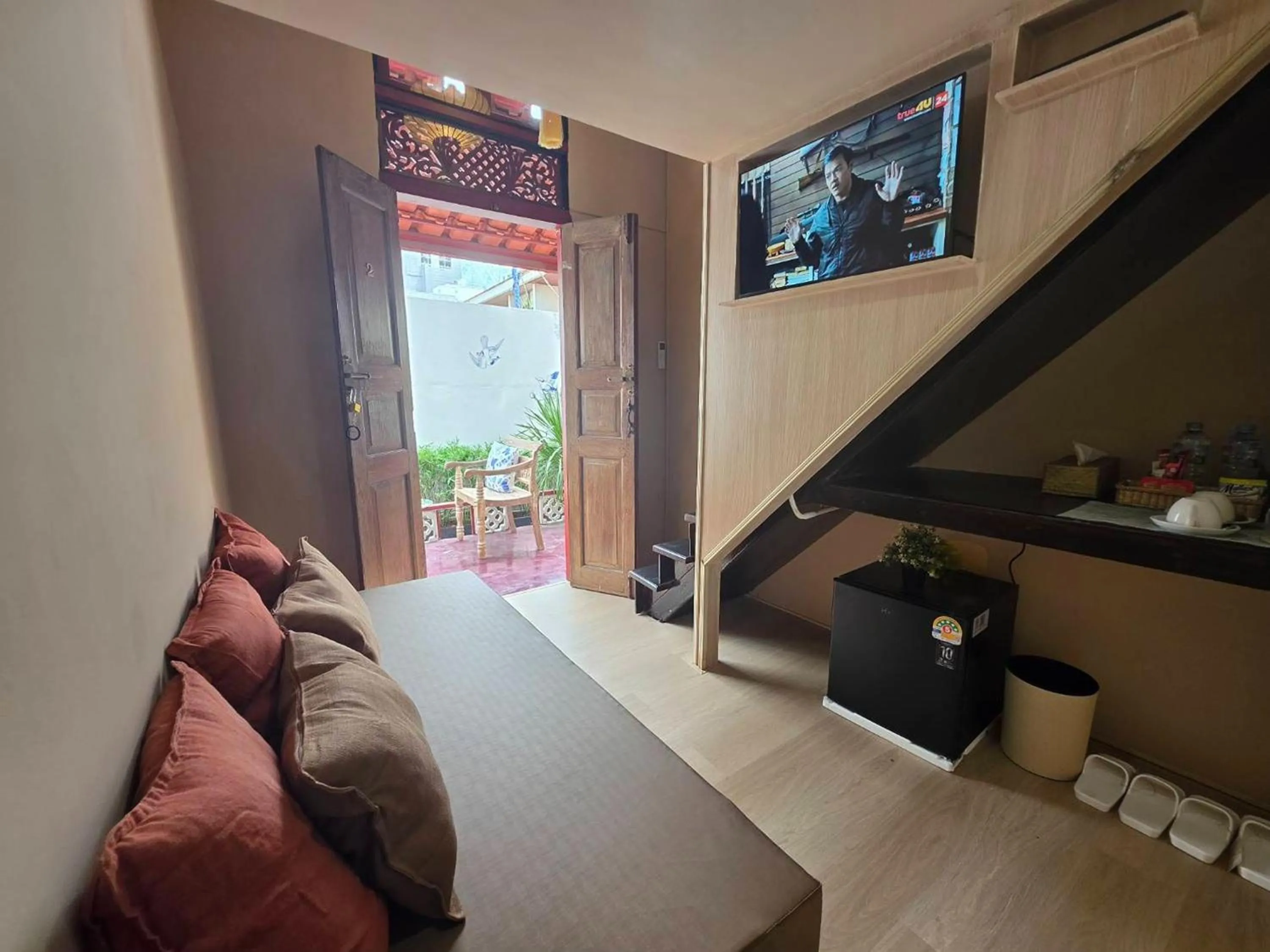 Bed in Blu Cabin Ari Stylish Gay Poshtel