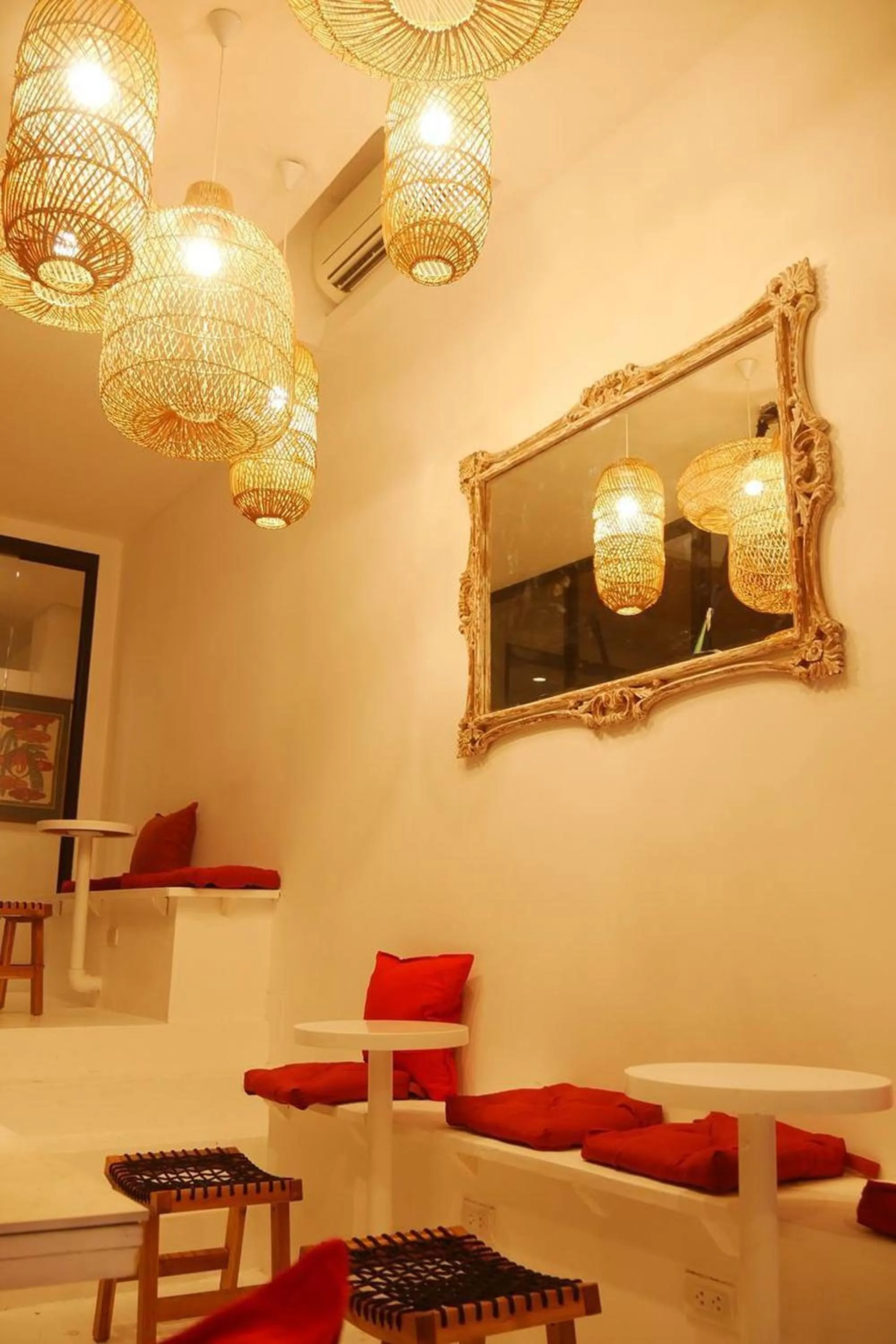 Lounge or bar in Blu Cabin Ari Stylish Gay Poshtel