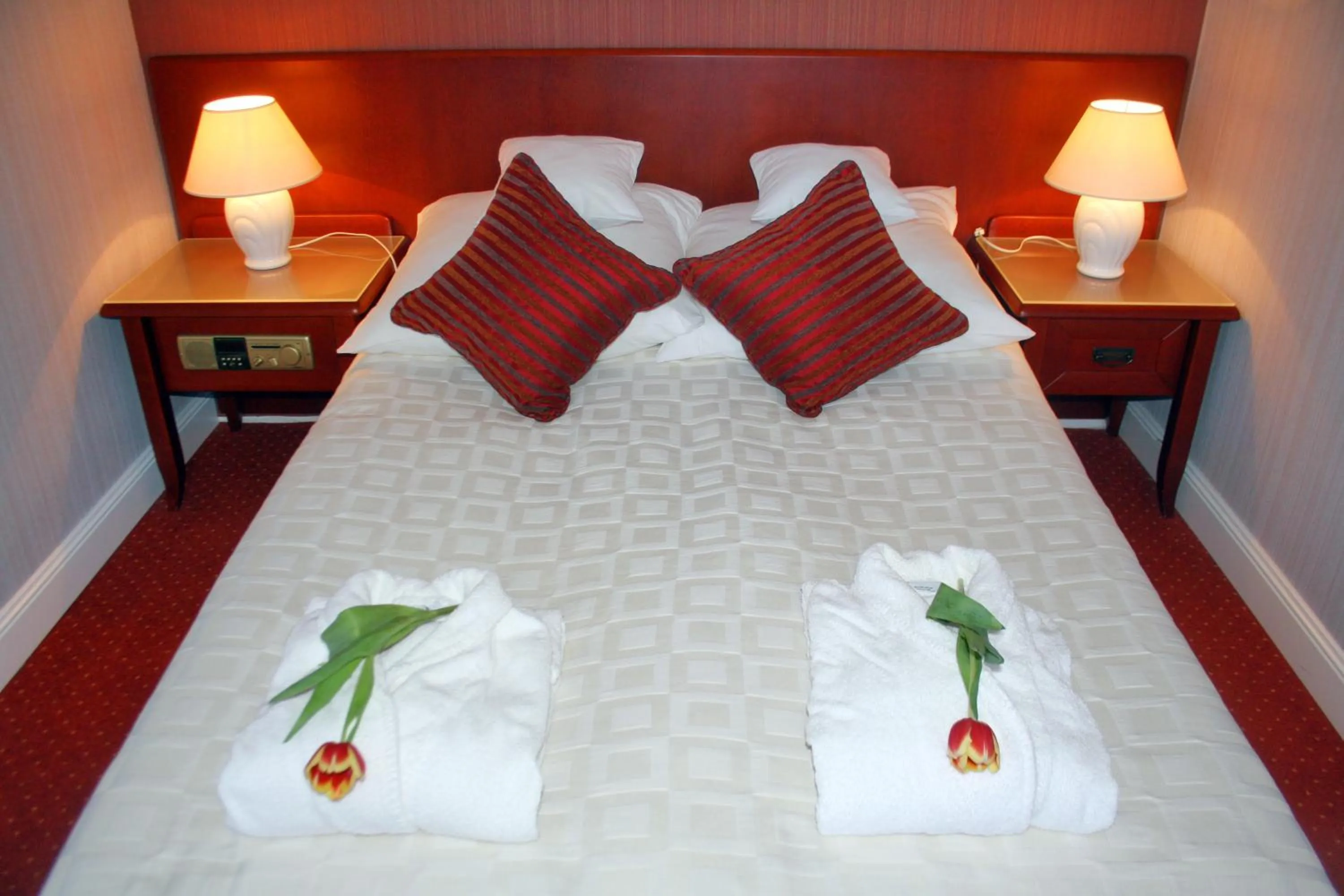 Bedroom in Hotel Logos