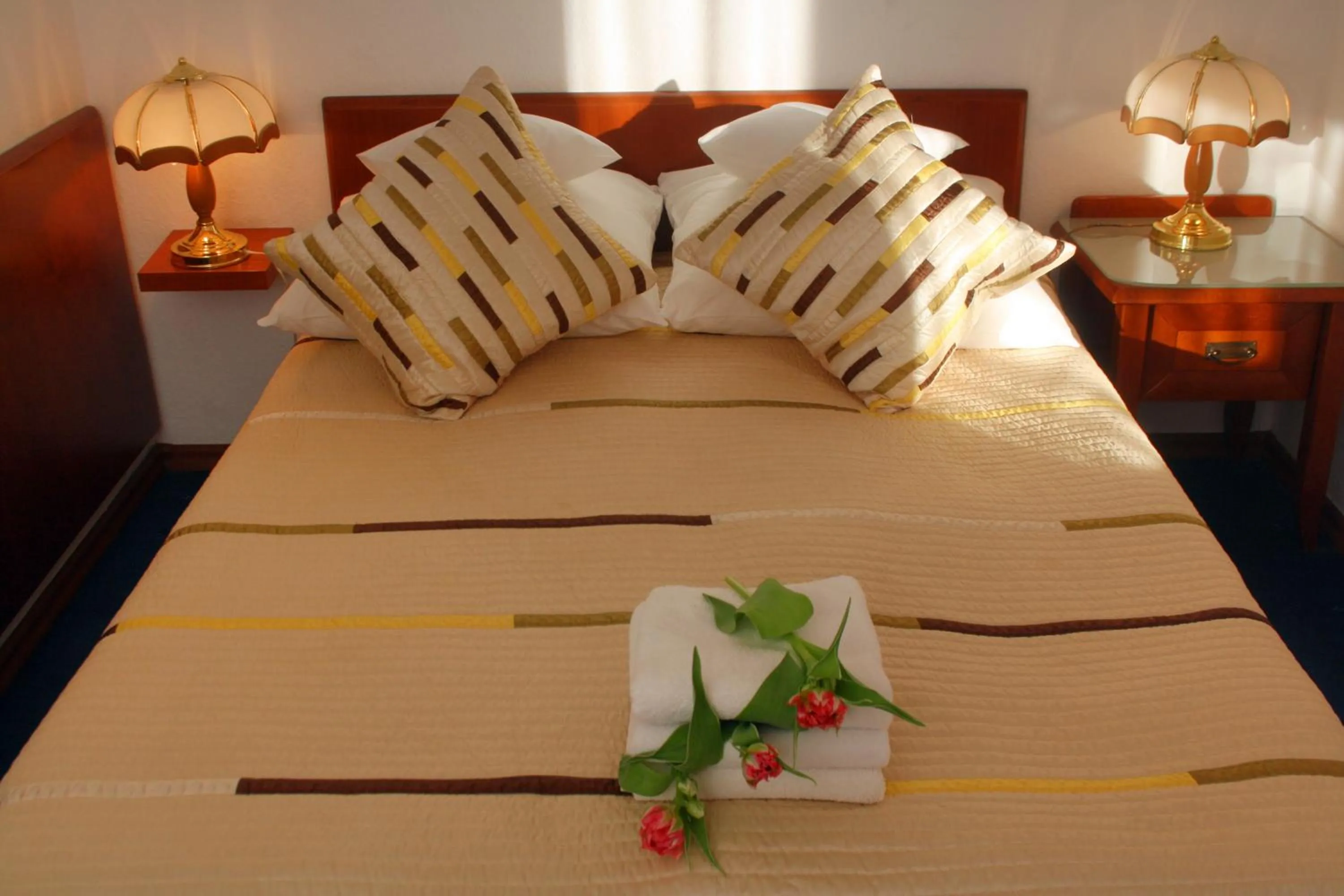 Bedroom in Hotel Logos