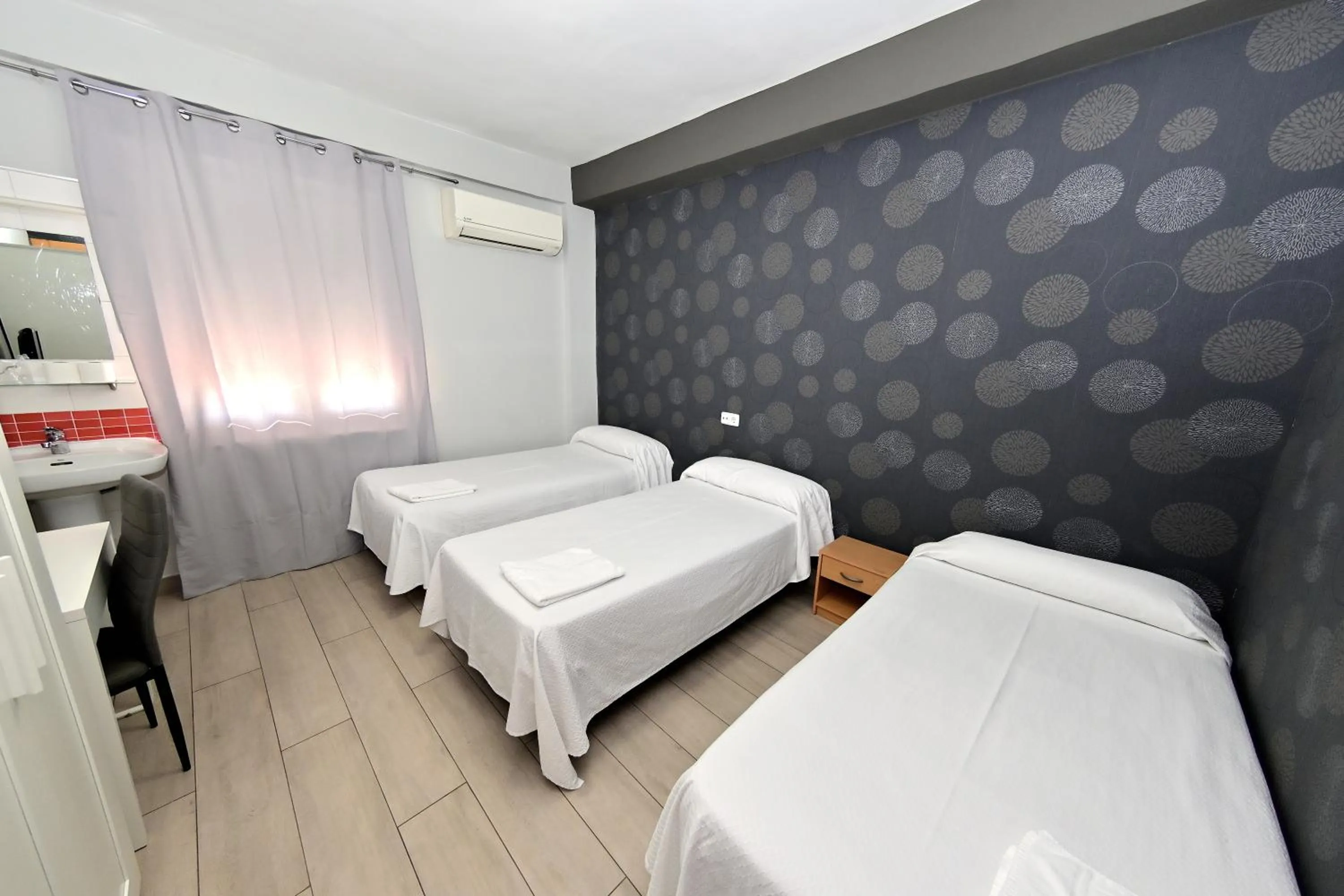 Photo of the whole room, Bed in Hostal Falfes