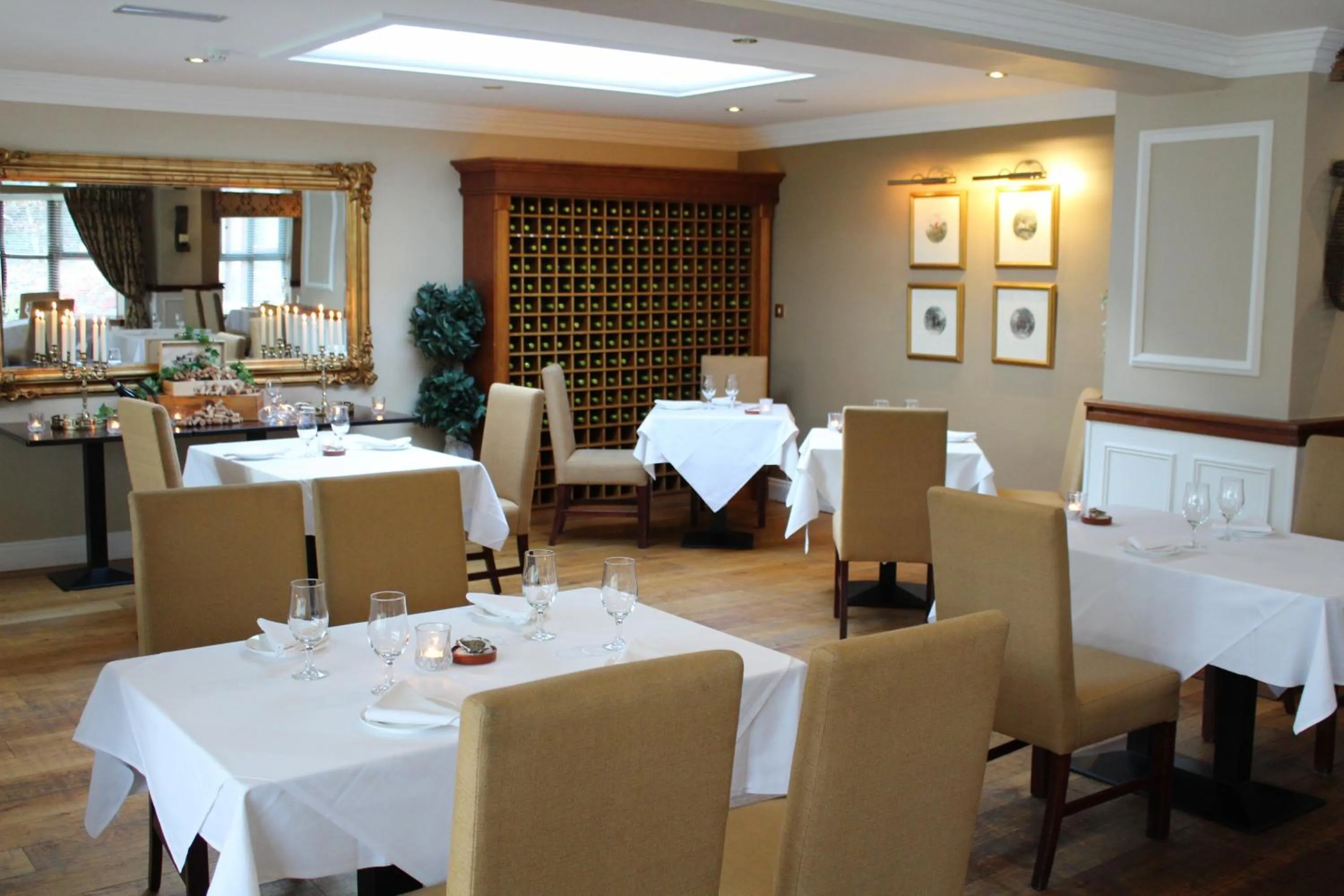 Restaurant/places to eat in Bunratty Manor Hotel