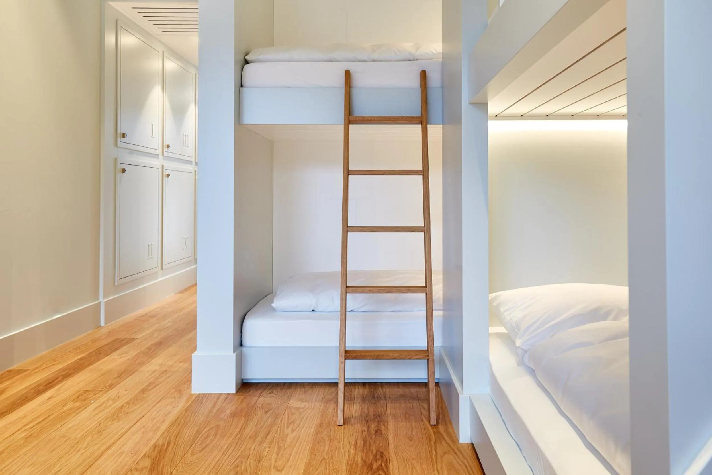 Staff, Bed in Jugend- und Familienhotel Augustin