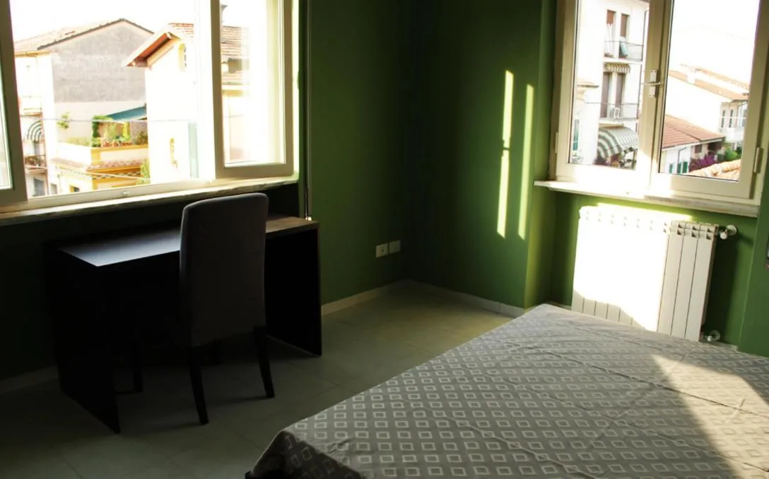 View (from property/room), Bed in Hotel Sauro