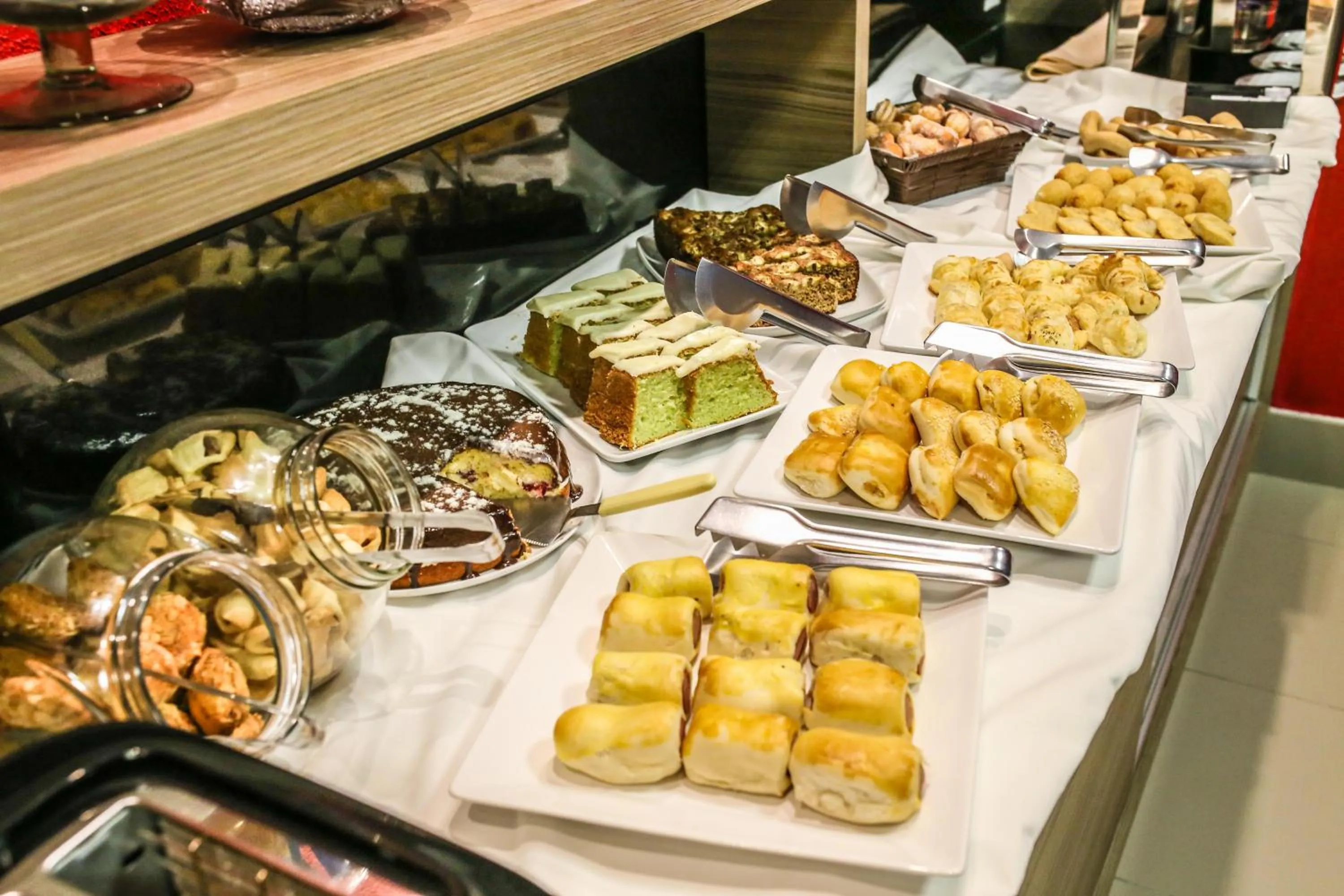 Food and drinks in Tri Hotel Smart Criciuma