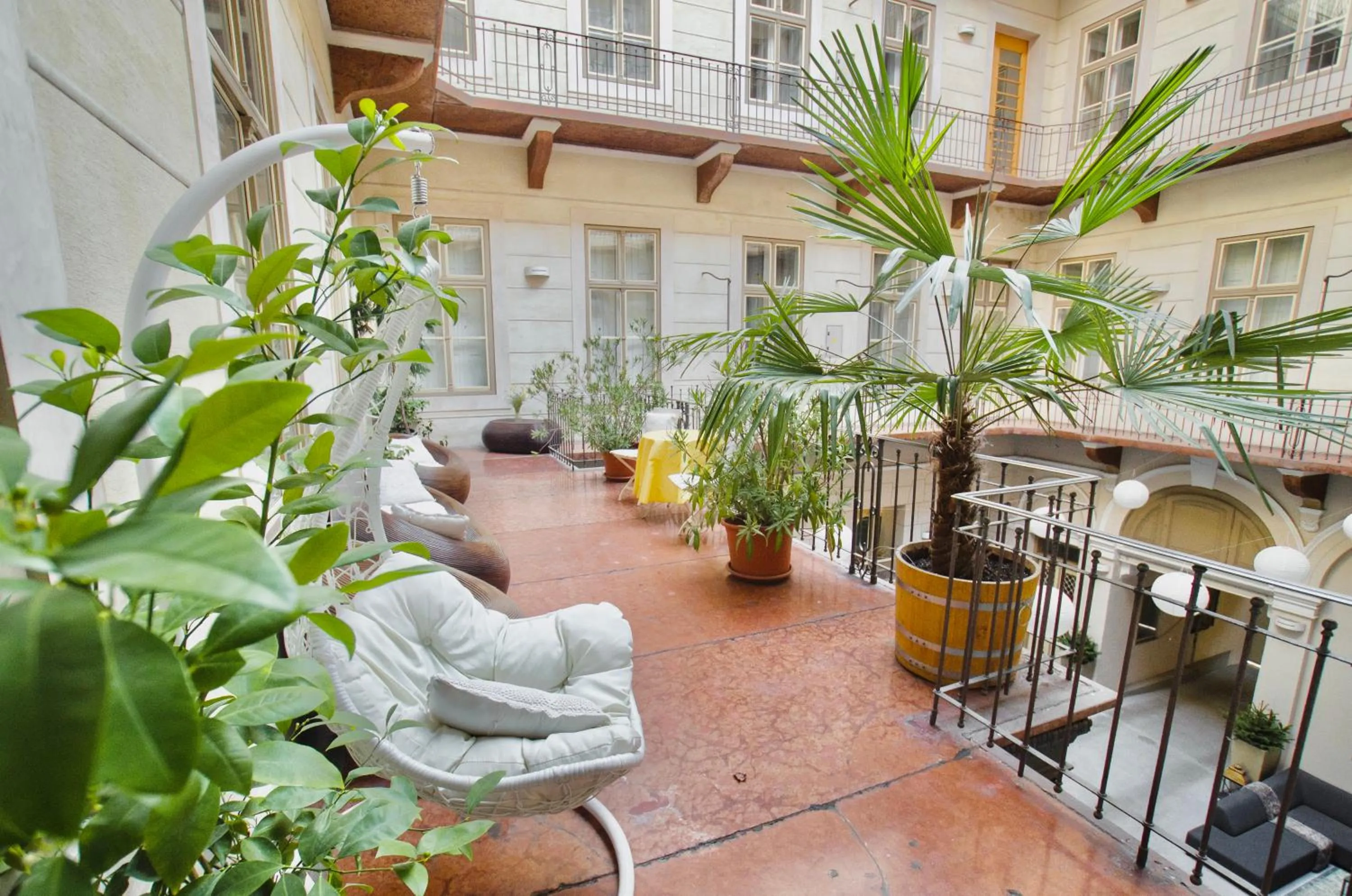 Day in Harmonia Palace - Luxury Apartments