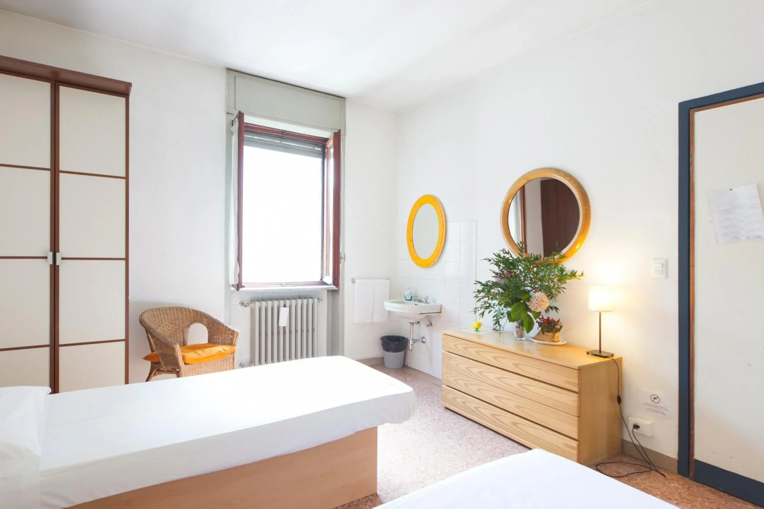 Twin Room with Shared Bathroom in OstellOlinda Twin Room with Shared Bathroom in OstellOlinda