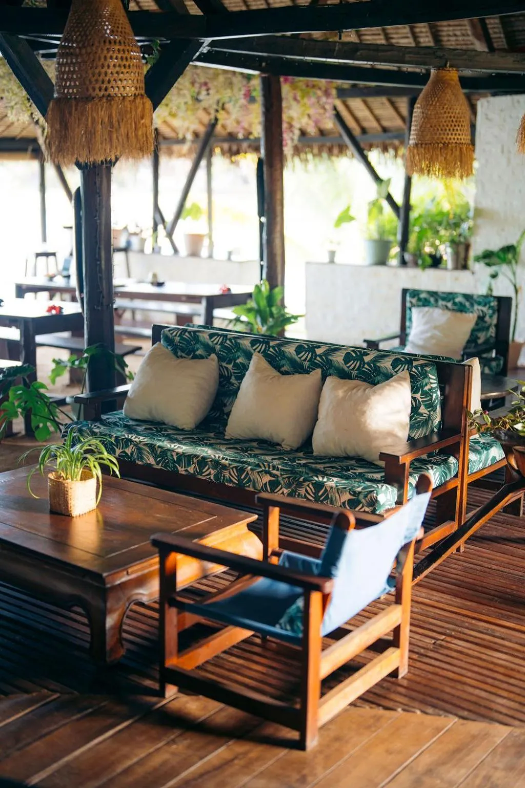 Lounge or bar in Aurora Lodge