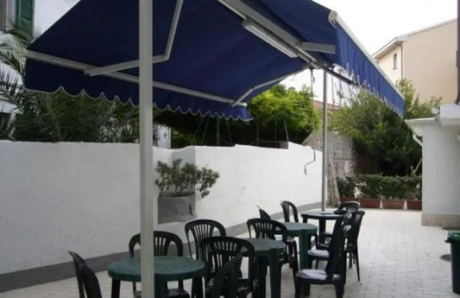 Restaurant/places to eat in Hotel Terranova