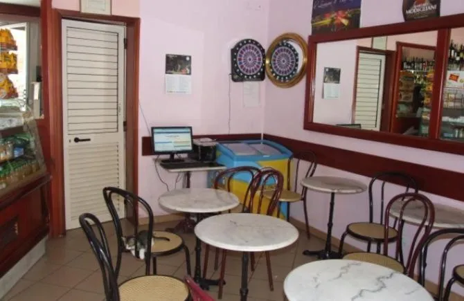 Restaurant/places to eat in Hotel Terranova