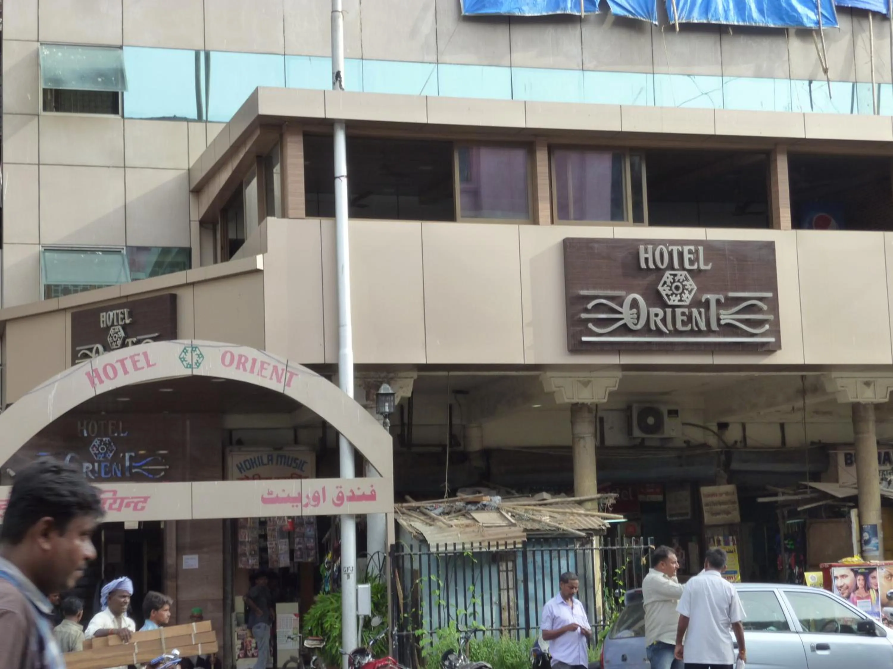 Facade/entrance in Hotel Orient Palace